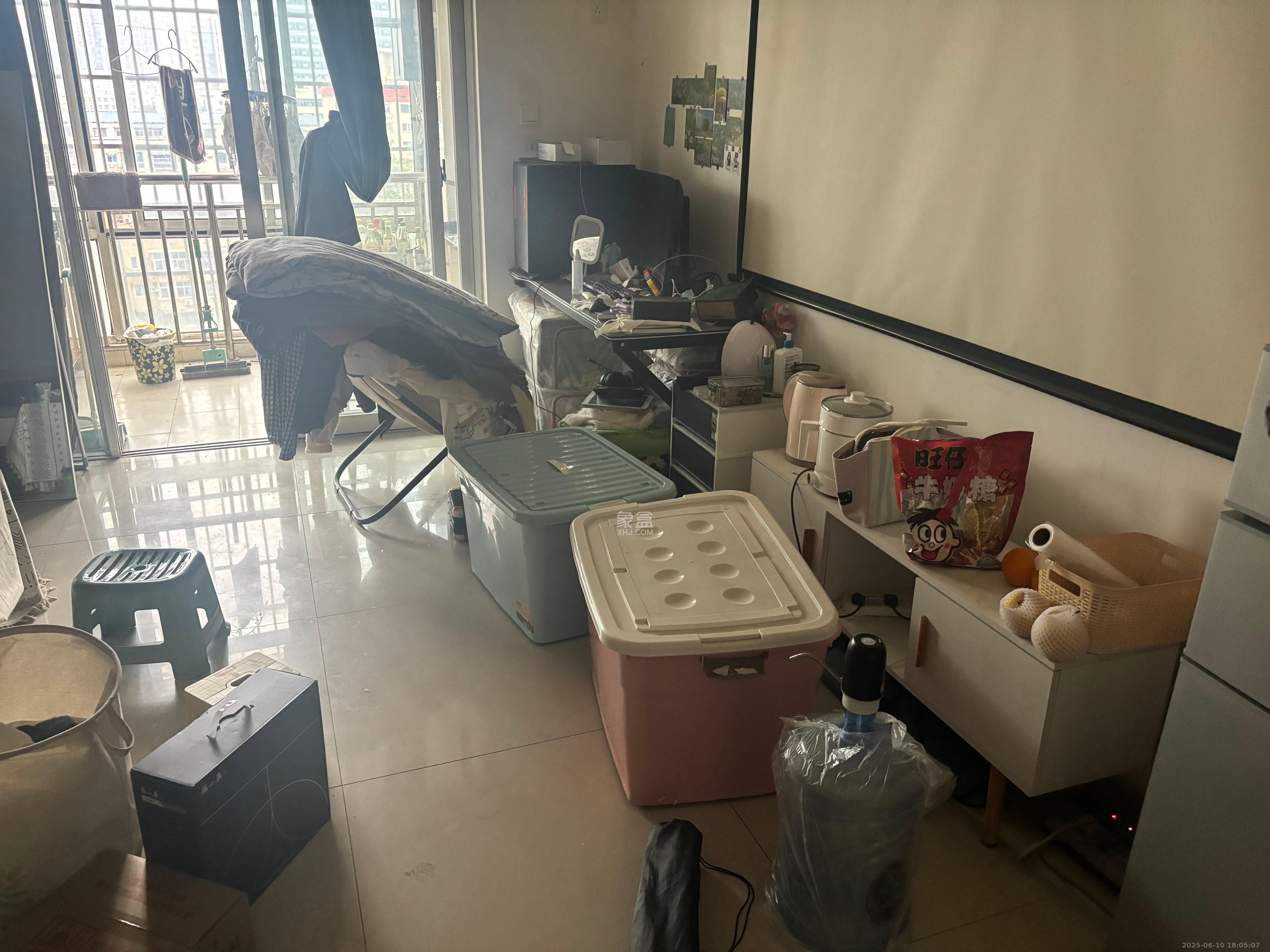 观湖公寓  1室1厅1卫   1600.00元/月室内图