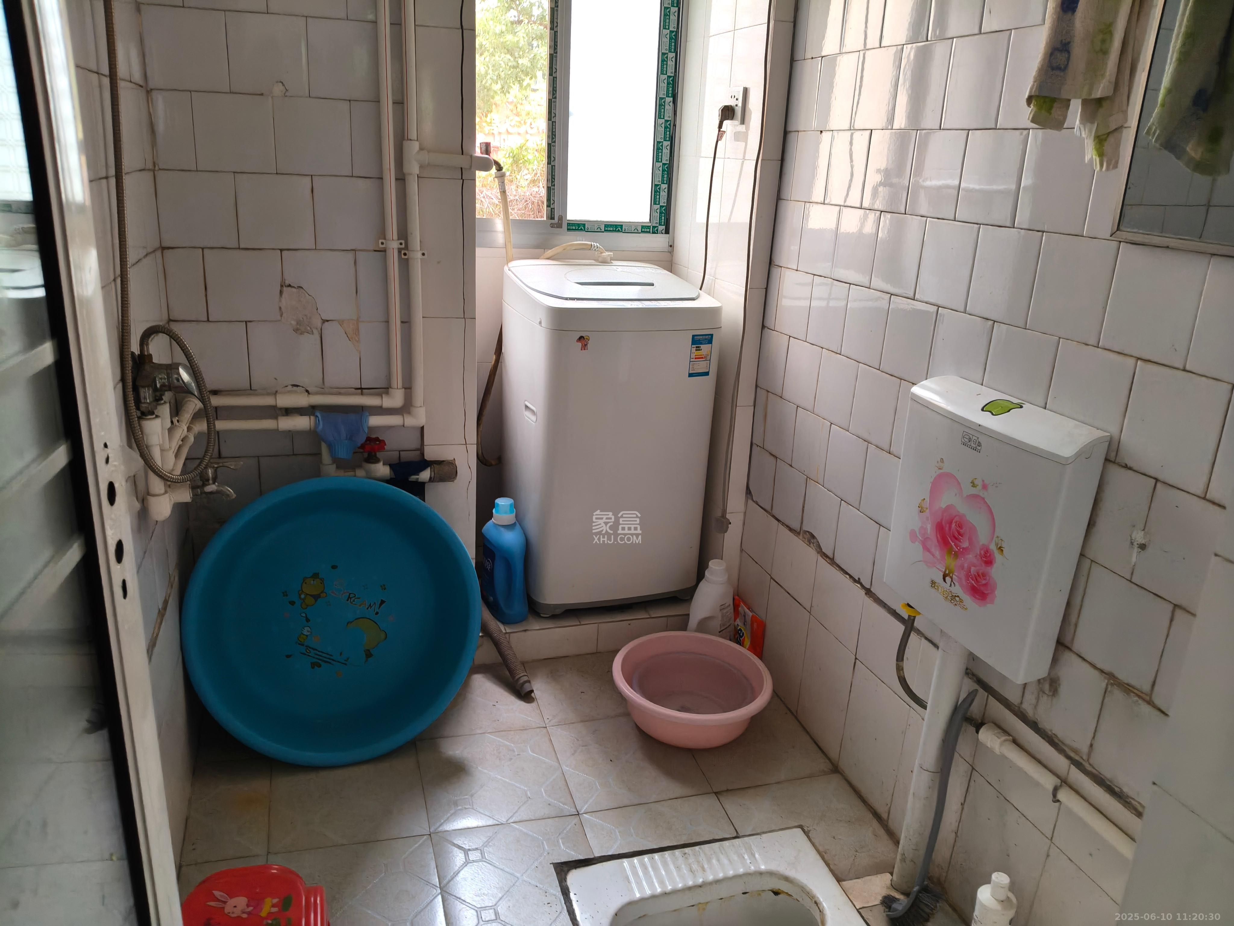 荷花园市直教师村（长沙市教育局直属教师二村）  3室2厅1卫   1800.00元/月室内图