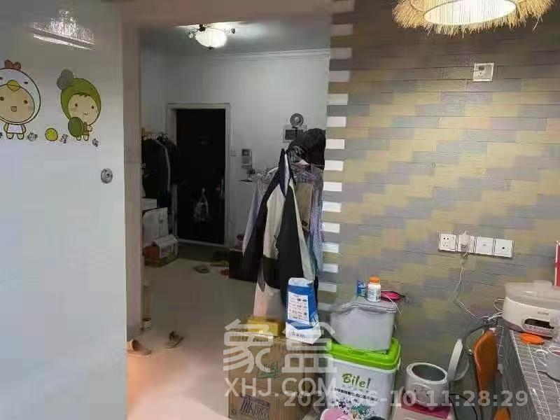 层上观邸  1室1厅1卫   1600.00元/月室内图