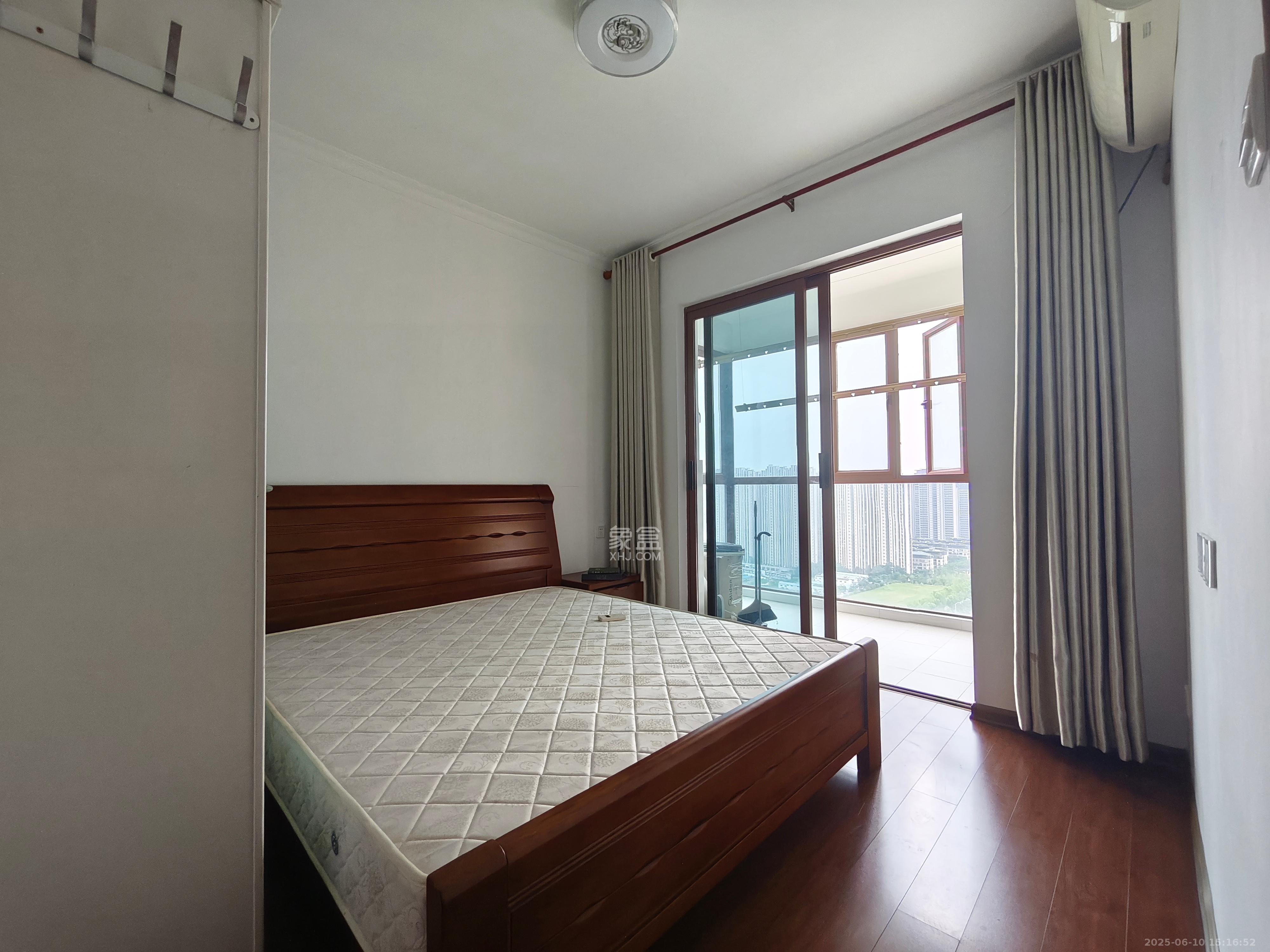 万里时代 2室1厅1卫 2600.0元/月 万里时代 2室1厅1卫 2600.0元/月室内图