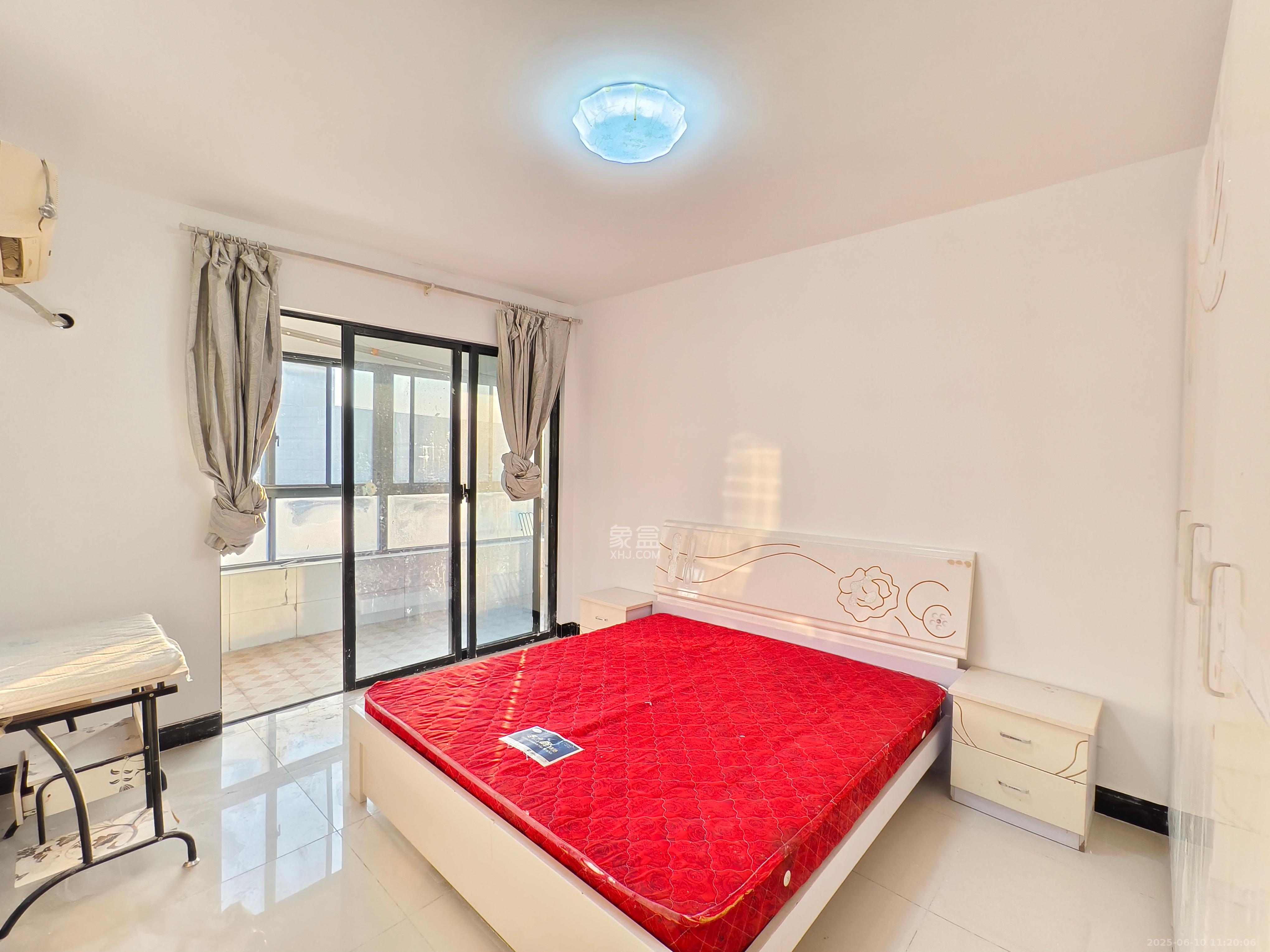 长房时代城 2室2厅1卫 2500.0元/月 长房时代城 2室2厅1卫 2500.0元/月室内图