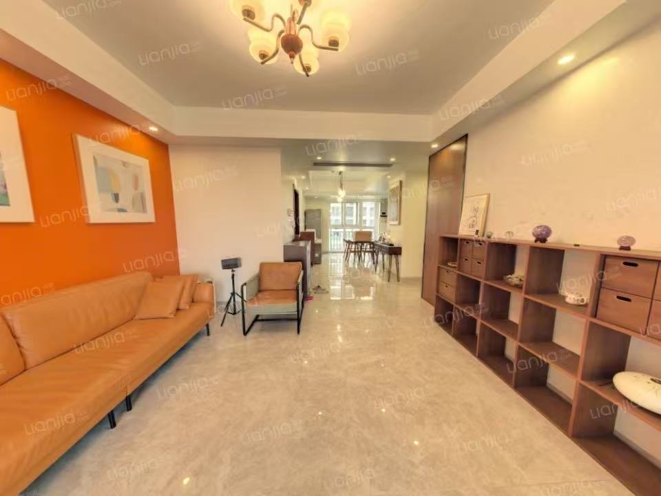 海航豪庭南苑 3室2厅2卫 251.0万 海航豪庭南苑 3室2厅2卫 251.0万客厅