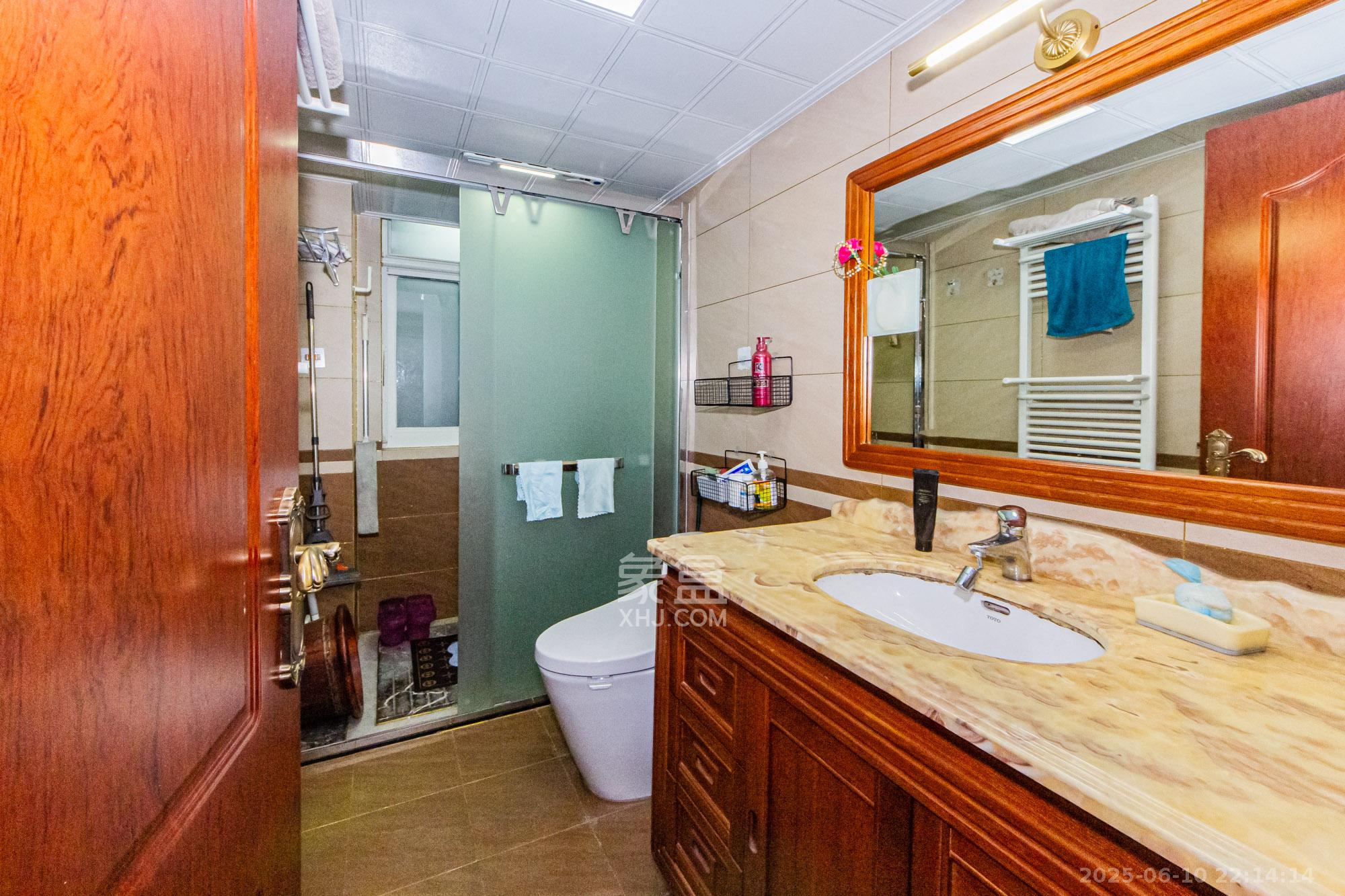 北辰三角洲E6区  3室2厅1卫    136.0万 北辰三角洲E6区  3室2厅1卫    136.0万卫生间