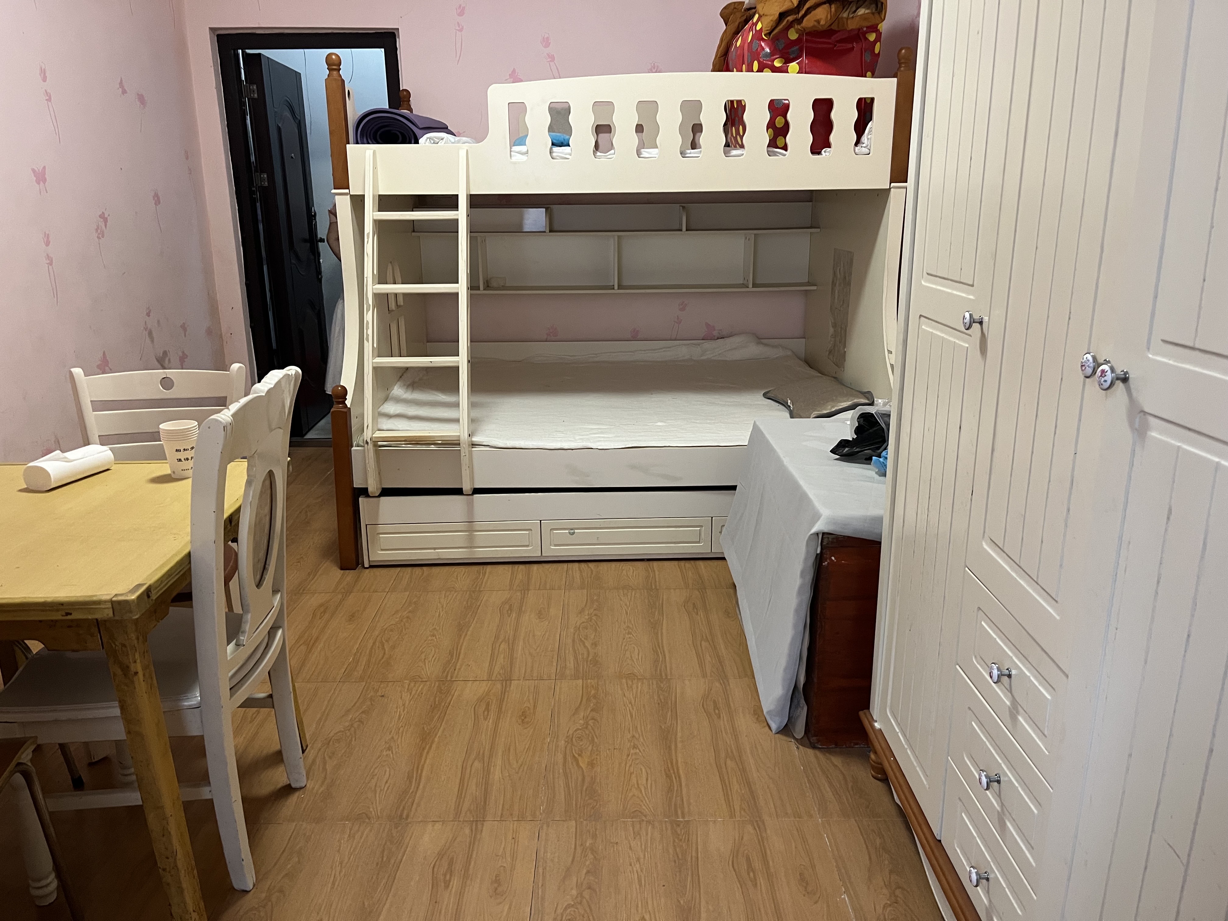 物资局家属楼(童家社区) 1室1厅1卫 1000.0元/月 物资局家属楼(童家社区) 1室1厅1卫 1000.0元/月室内图