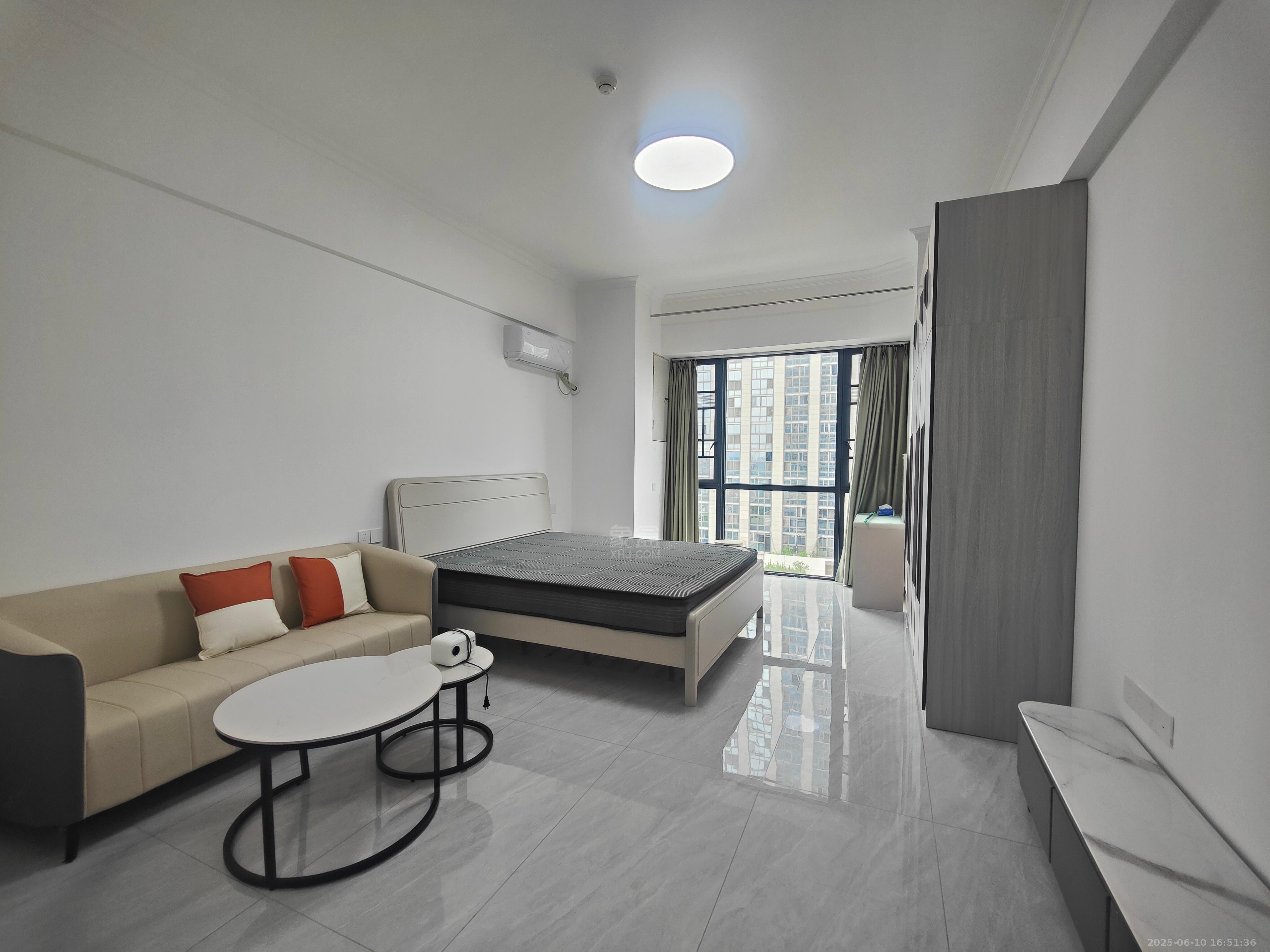 朗廷览江 1室1厅1卫 1600.0元/月 朗廷览江 1室1厅1卫 1600.0元/月室内图