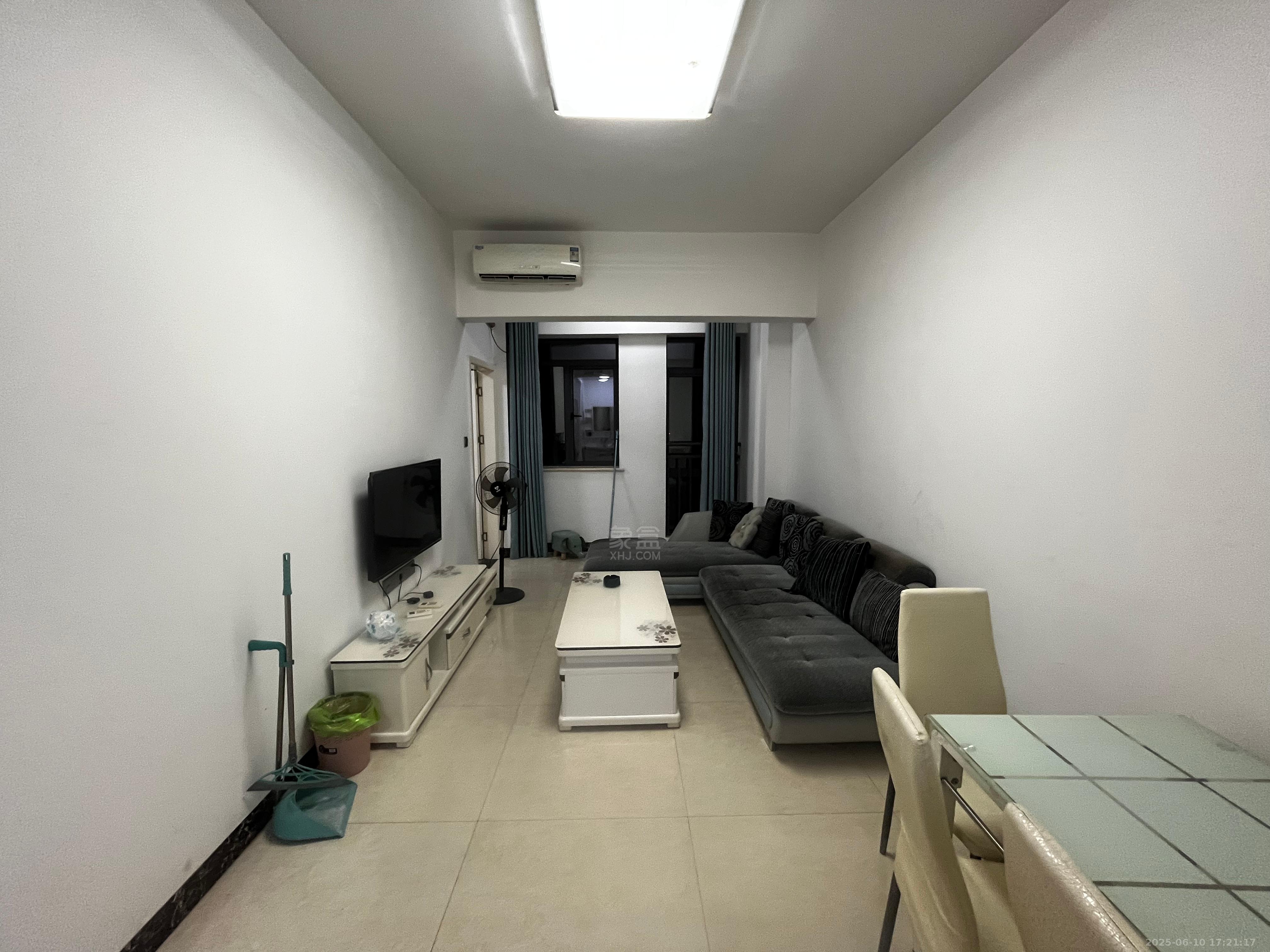 流金岁月-华晨国际  2室2厅1卫   1600.00元/月室内图