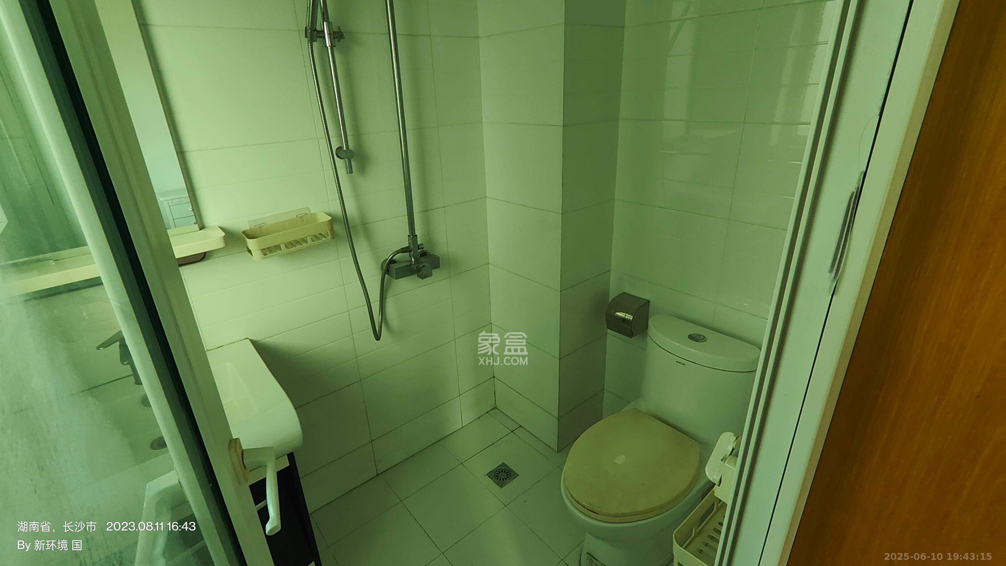 佳天国际新城  3室2厅2卫   3300.00元/月室内图