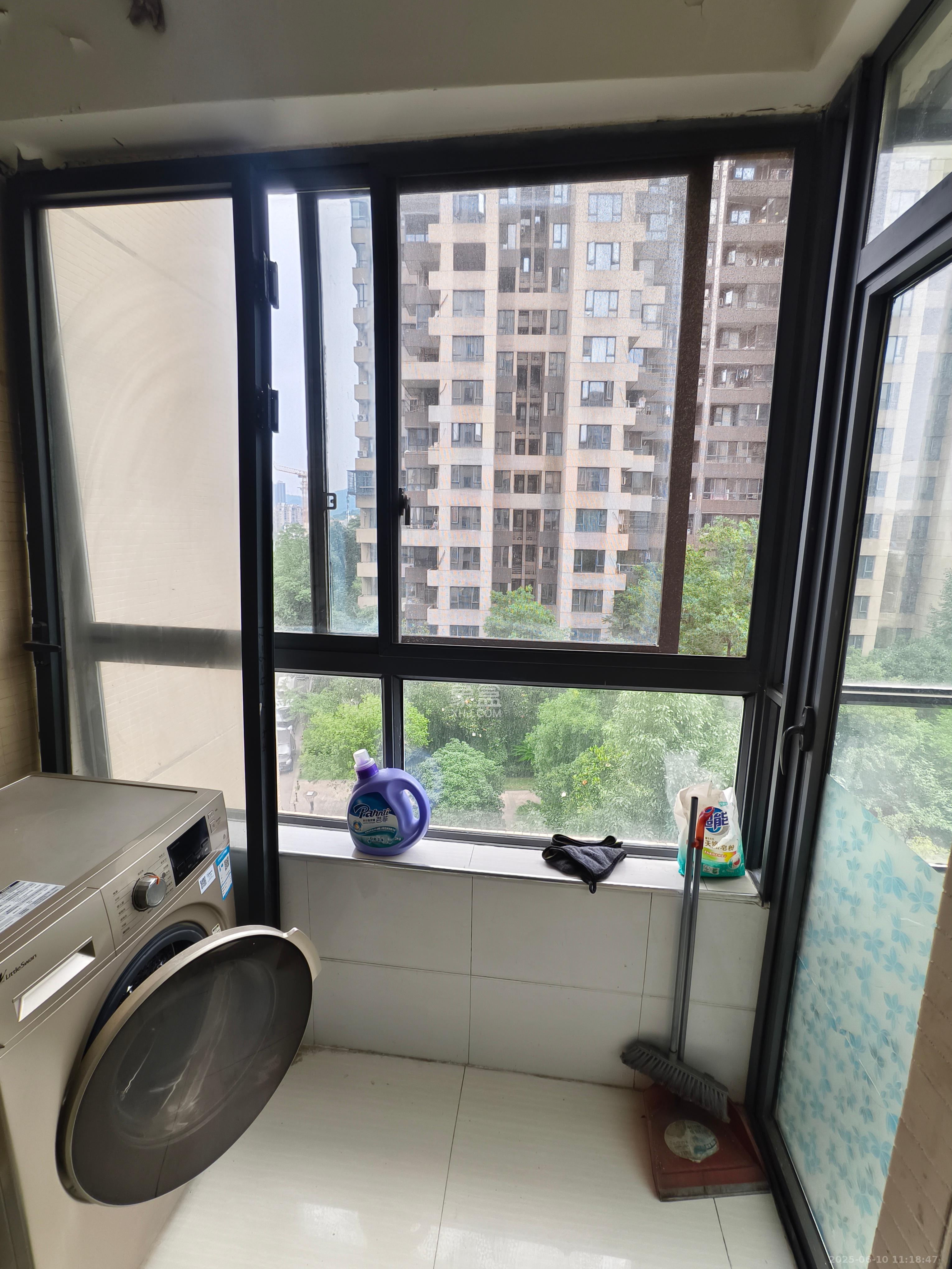 长房时代城  2室2厅1卫    2800.0元/月室内图
