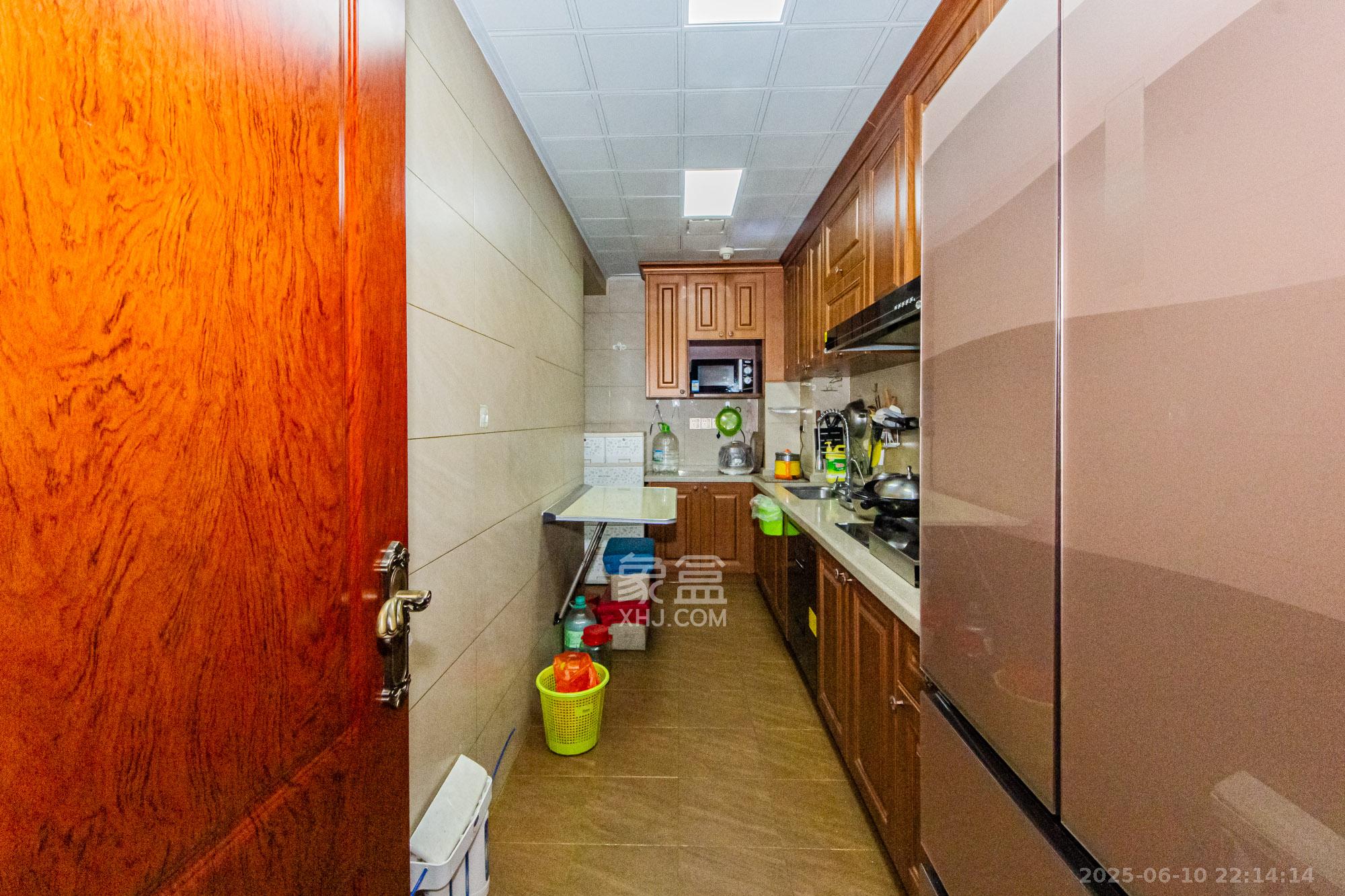 北辰三角洲E6区  3室2厅1卫    136.0万 北辰三角洲E6区  3室2厅1卫    136.0万厨房