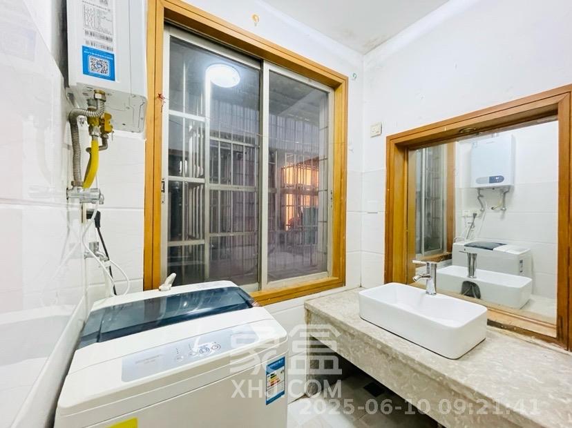 城市花园  2室2厅1卫   2500.00元/月室内图
