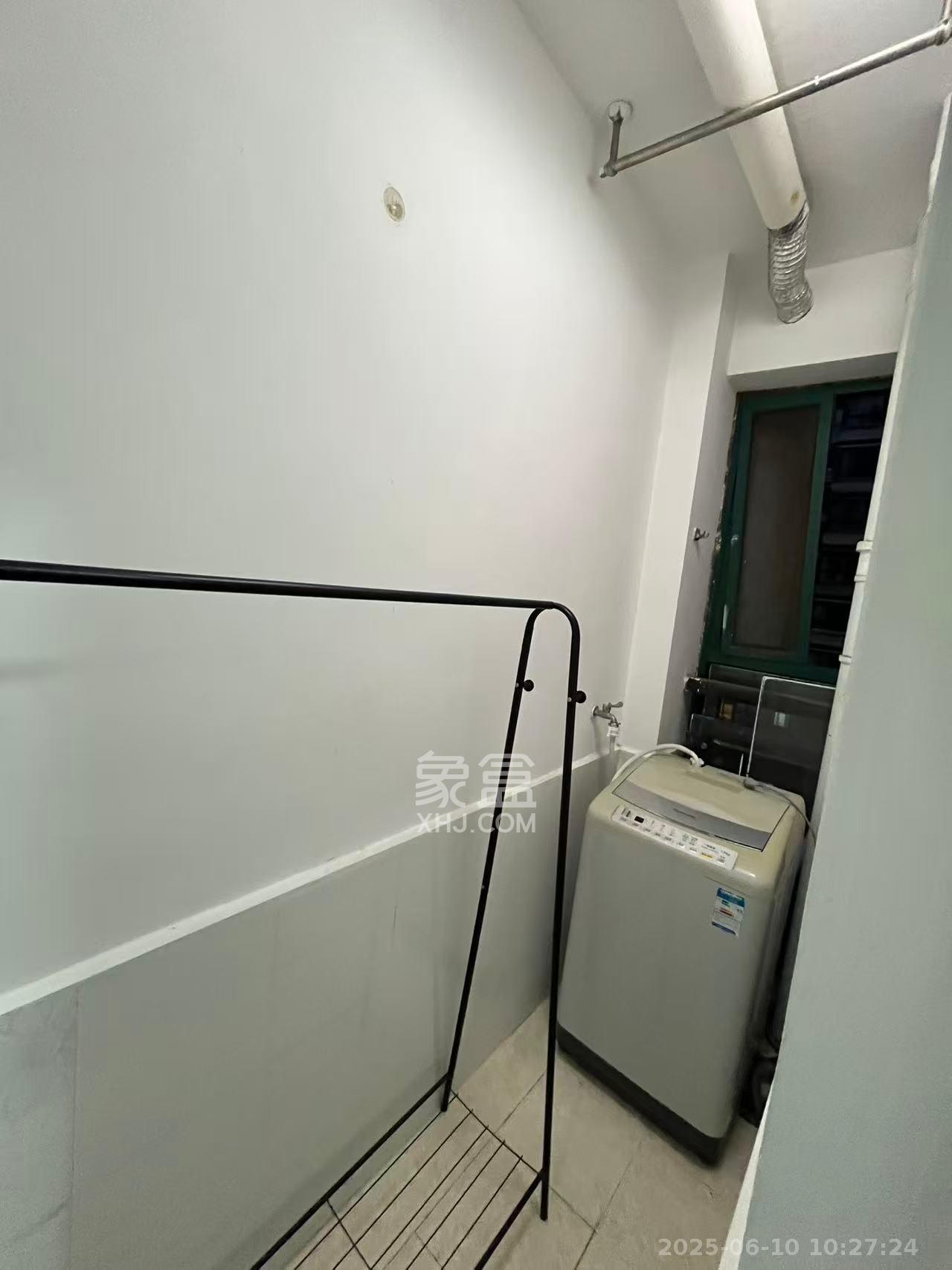 华盛世纪新城  4室2厅2卫   2600.00元/月室内图