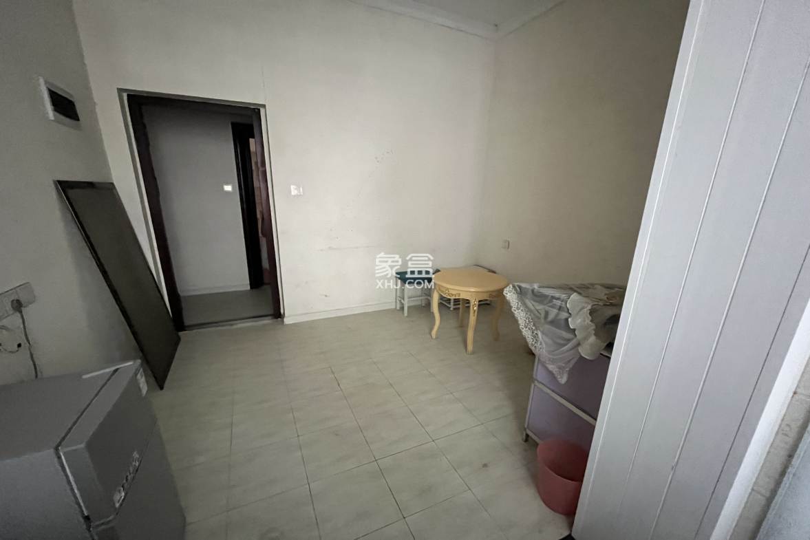 物资局家属楼(童家社区) 1室1厅1卫 1000.0元/月 物资局家属楼(童家社区) 1室1厅1卫 1000.0元/月室内图