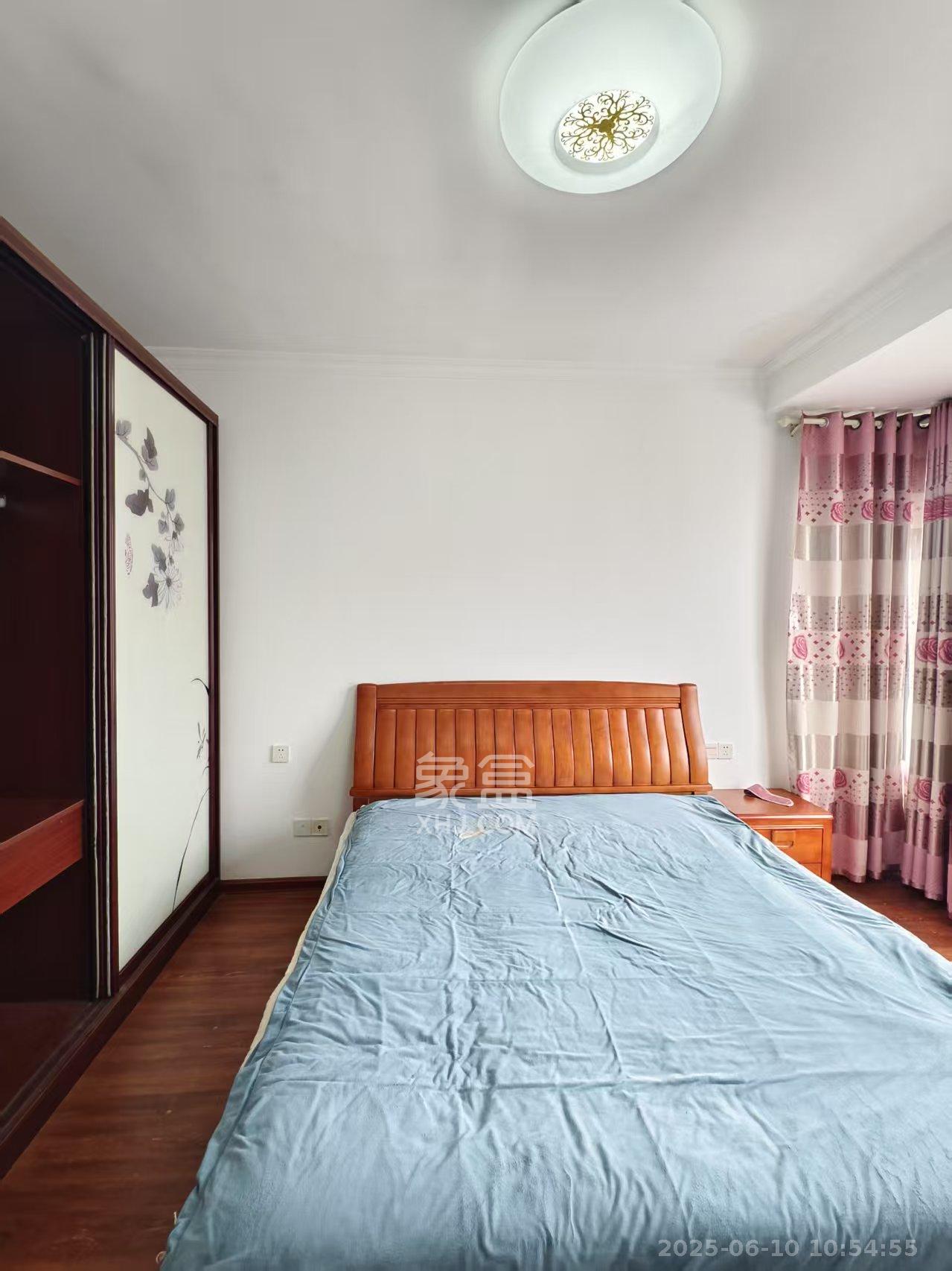 长房时代城 3室1厅1卫 2800.0元/月 长房时代城 3室1厅1卫 2800.0元/月室内图