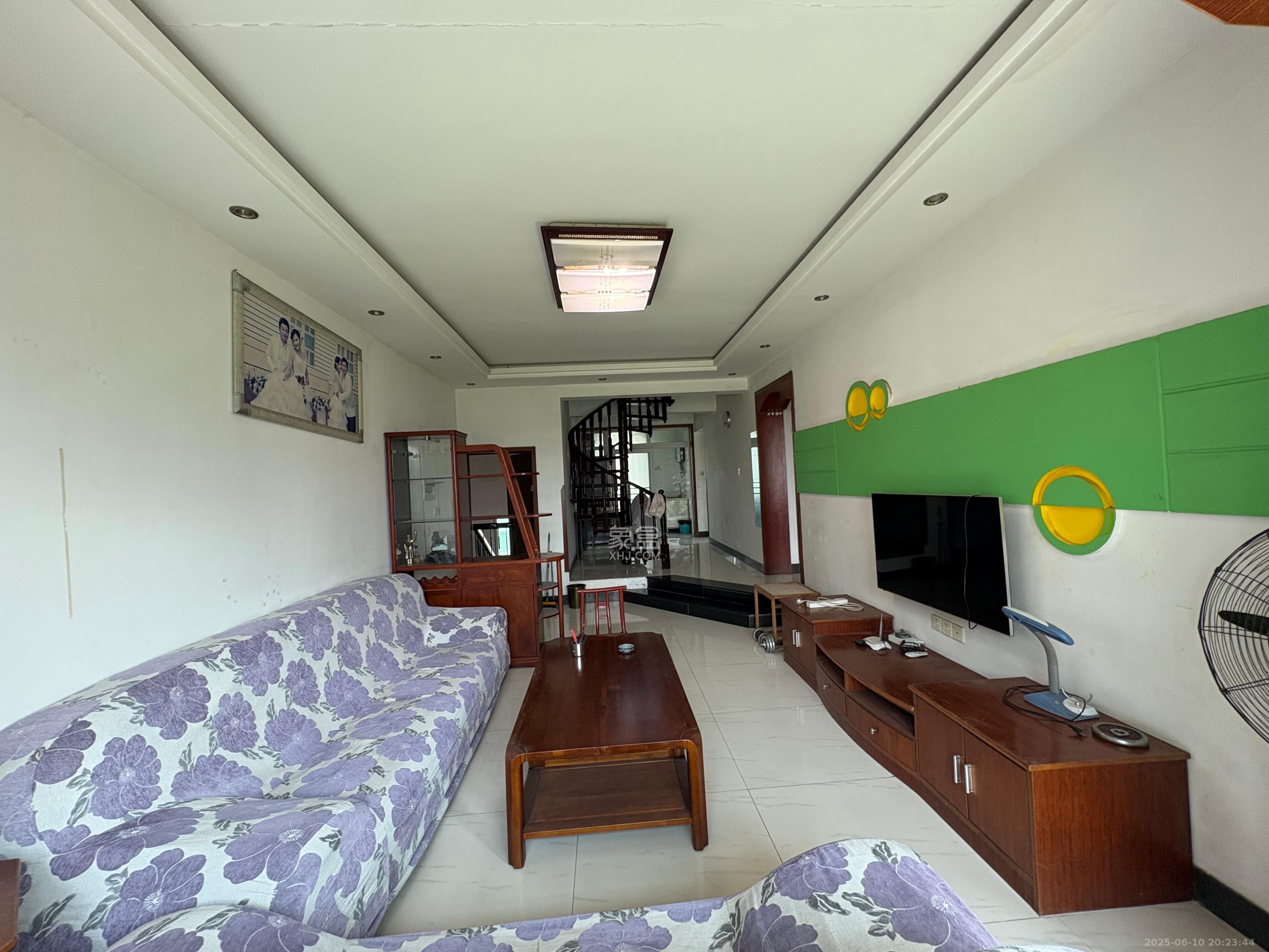 恒鑫澜北湾  3室2厅1卫    1800.0元/月 恒鑫澜北湾  3室2厅1卫    1800.0元/月室内图