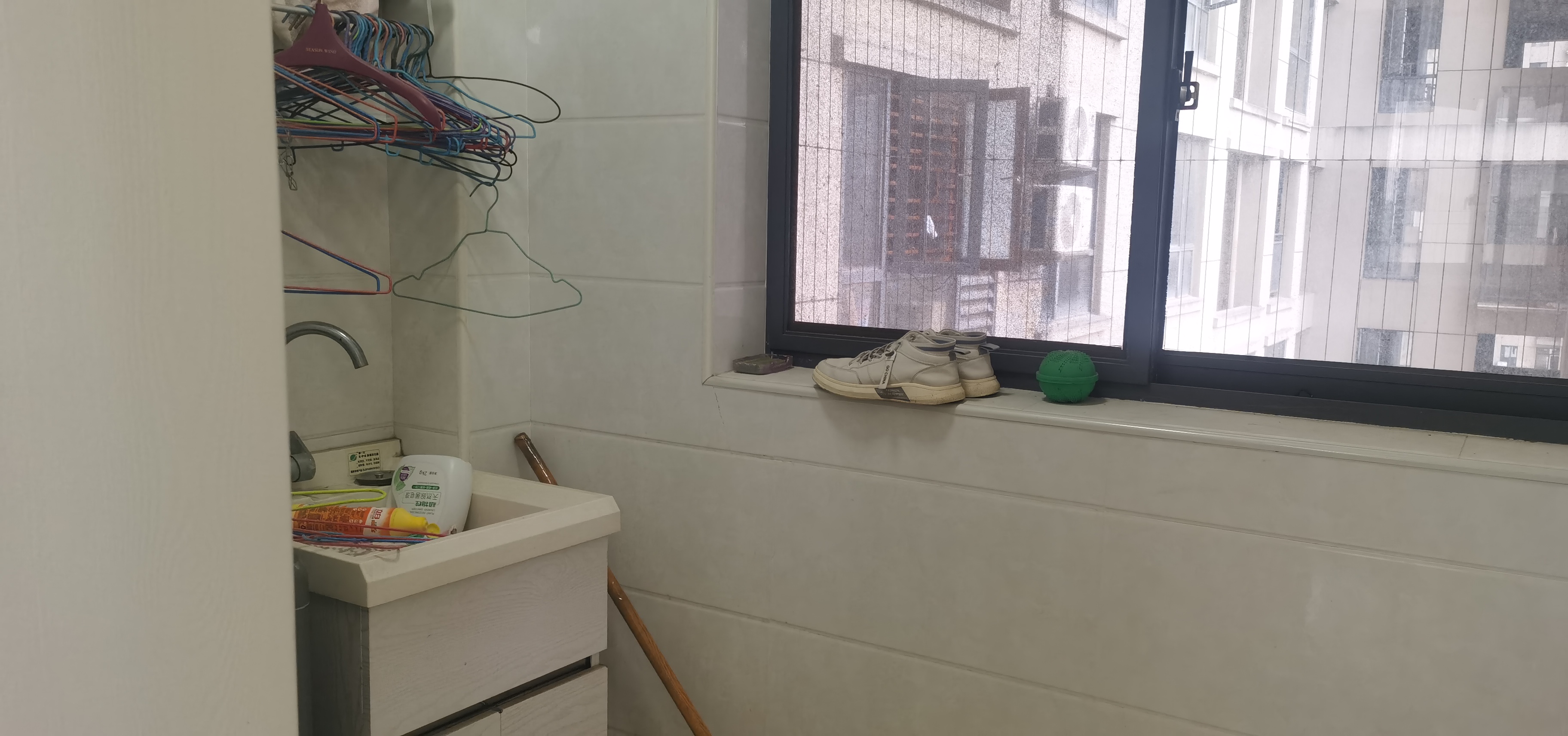 南苑上和二期  3室2厅2卫    2200.0元/月 南苑上和二期  3室2厅2卫    2200.0元/月室内图