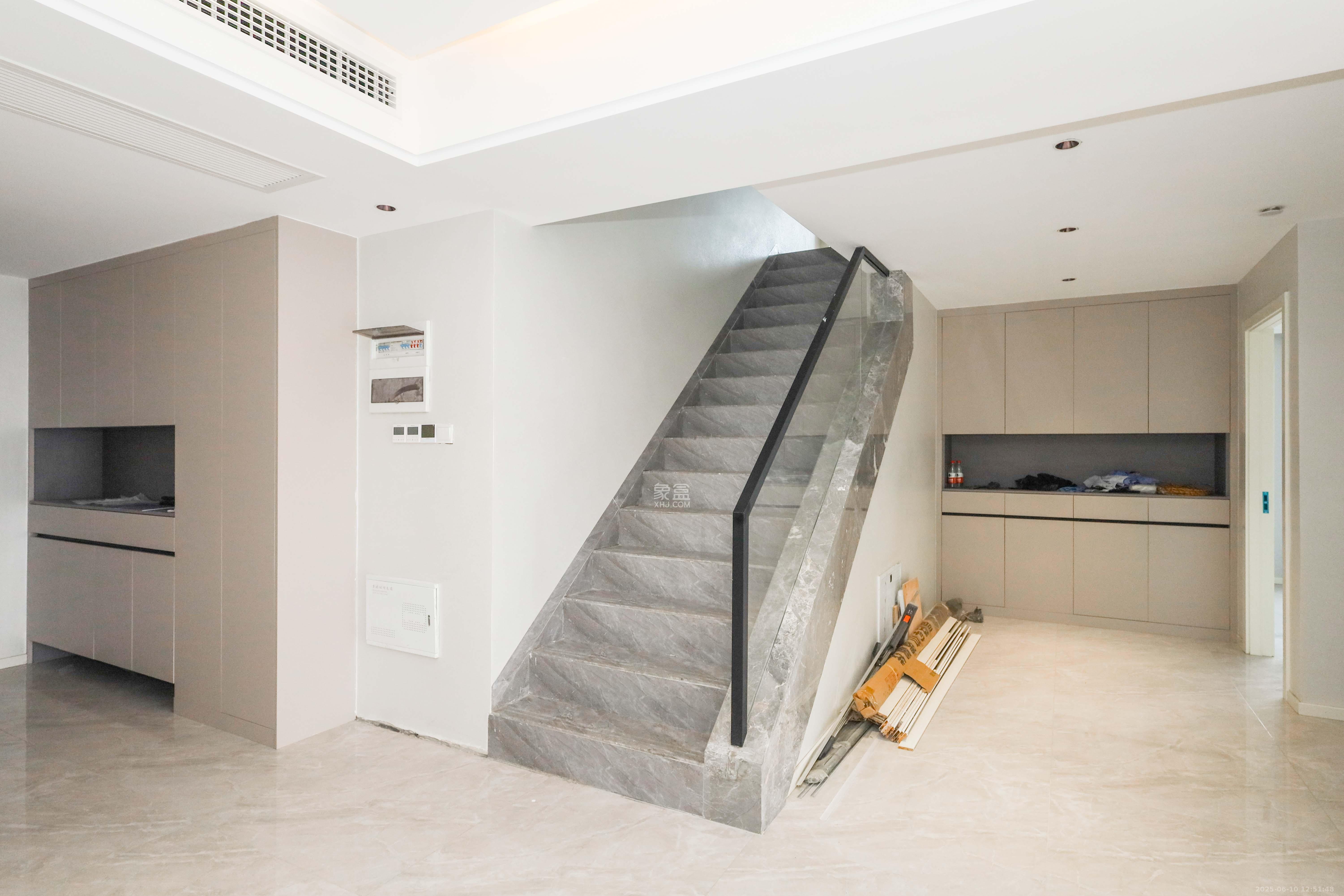 建发央著  4室2厅2卫    280.0万其他