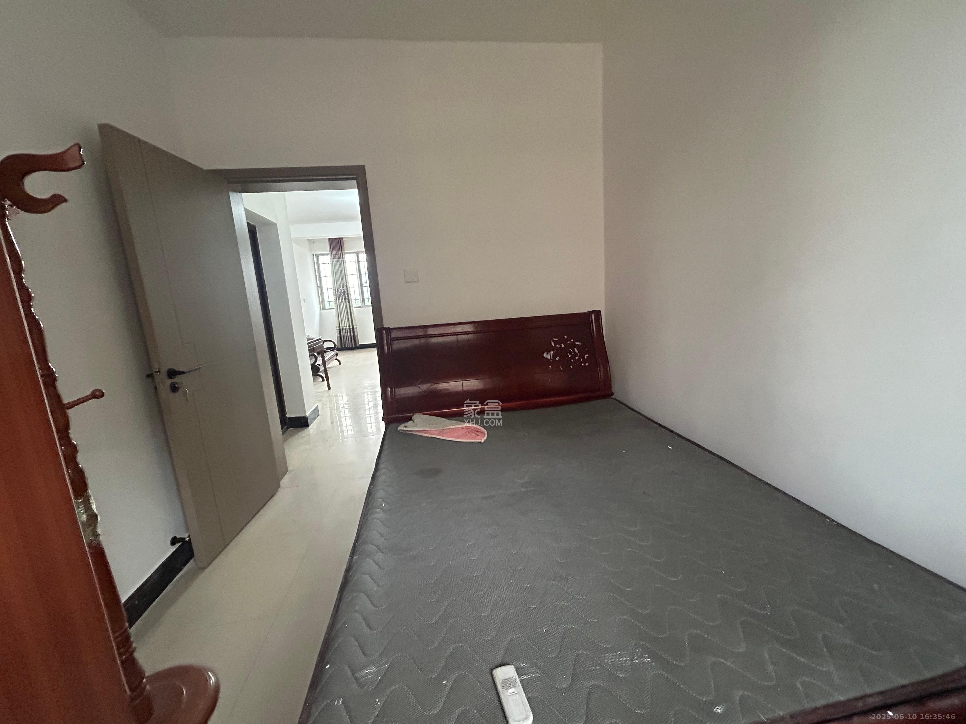 杉木村安置小区 1室0厅0卫 1700.0元/月 杉木村安置小区 1室0厅0卫 1700.0元/月室内图