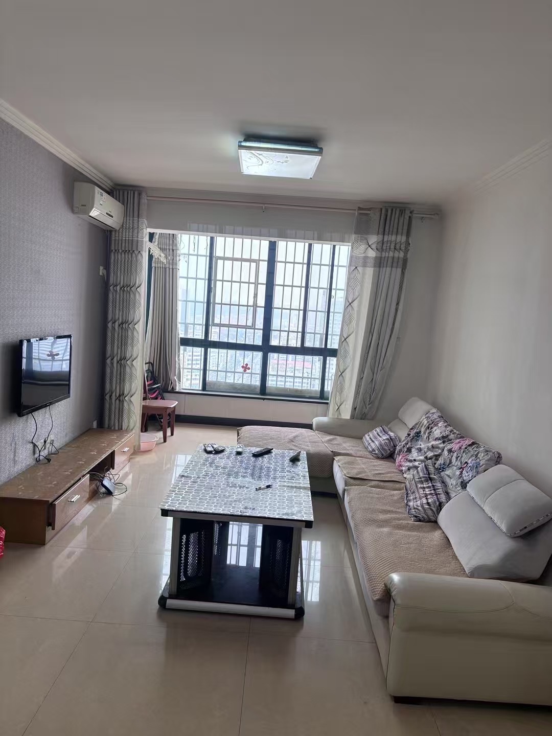 富厚名邸  2室1厅1卫    1800.0元/月