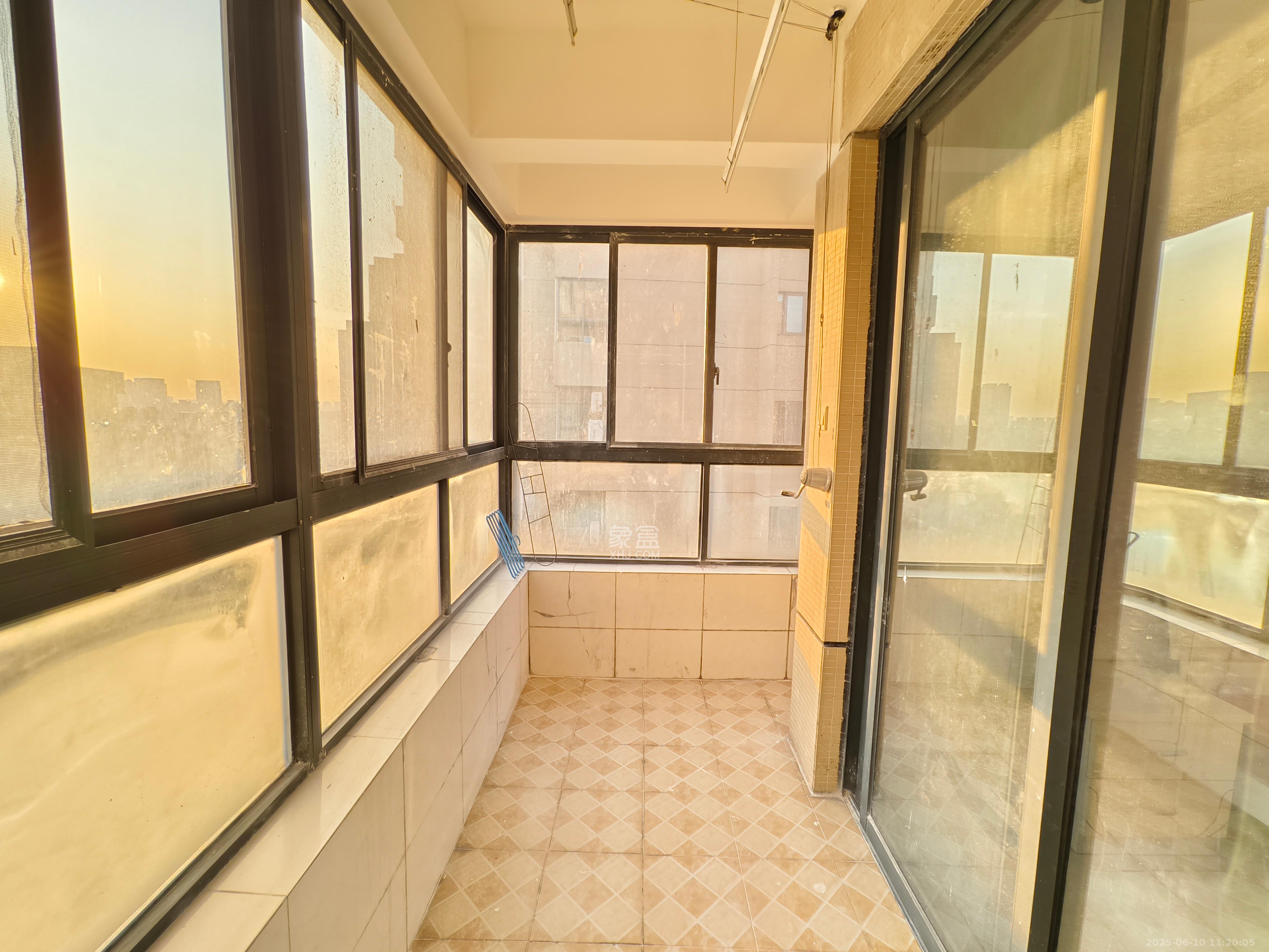 长房时代城 2室2厅1卫 2500.0元/月 长房时代城 2室2厅1卫 2500.0元/月室内图