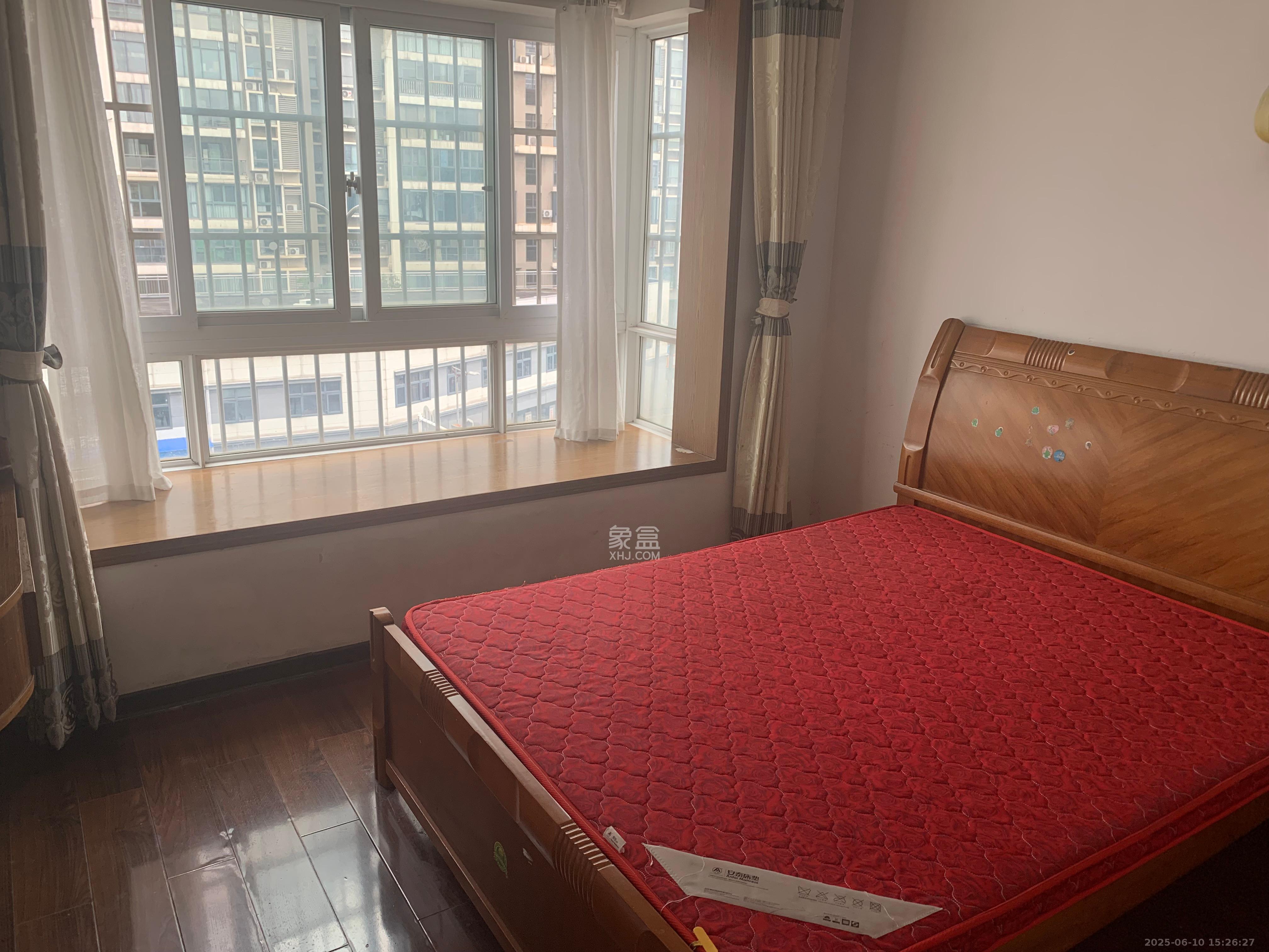 月湖兰庭  2室1厅1卫   2200.00元/月室内图