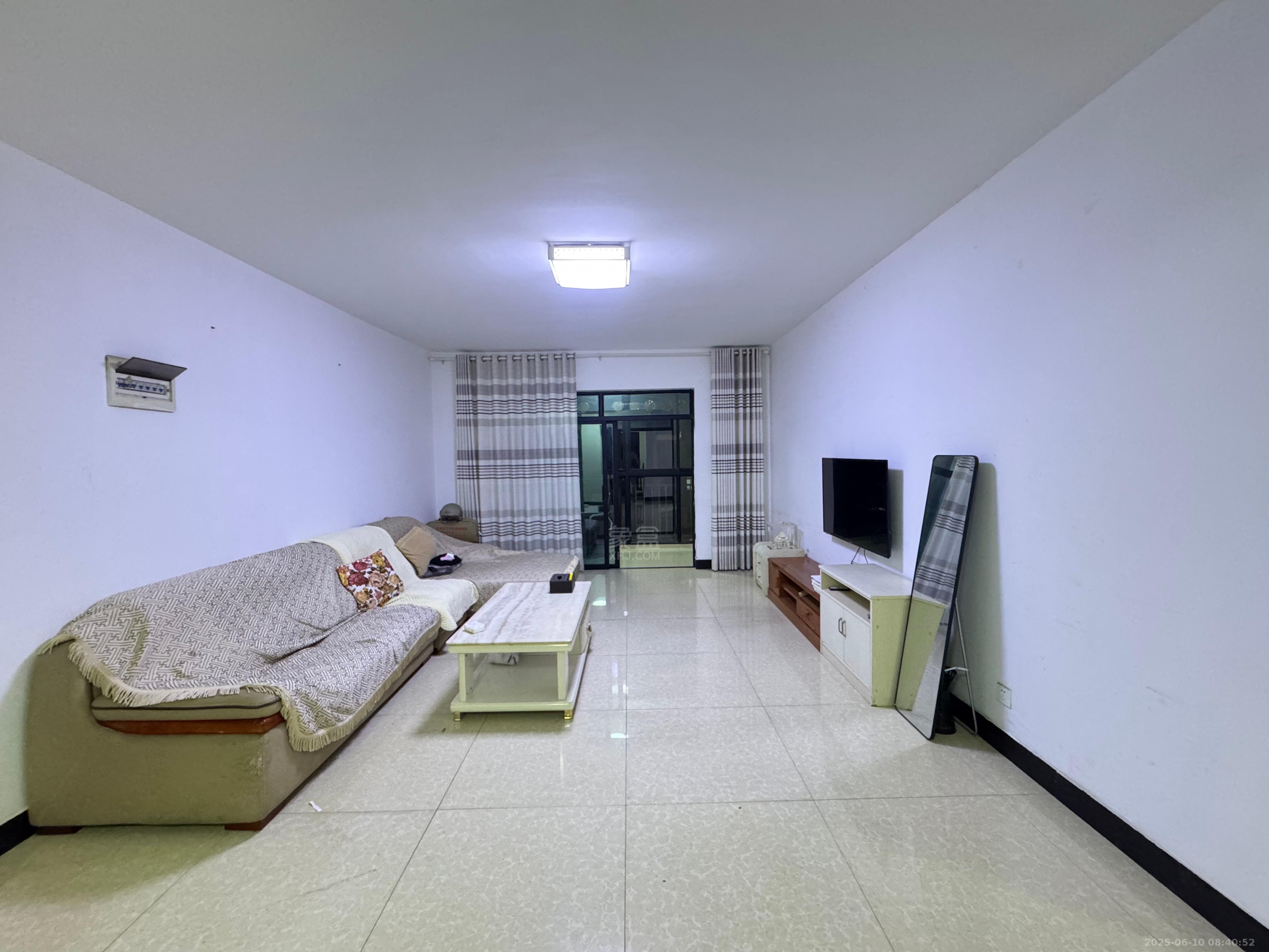 龙腾国际 3室2厅2卫 1800.0元/月 龙腾国际 3室2厅2卫 1800.0元/月室内图