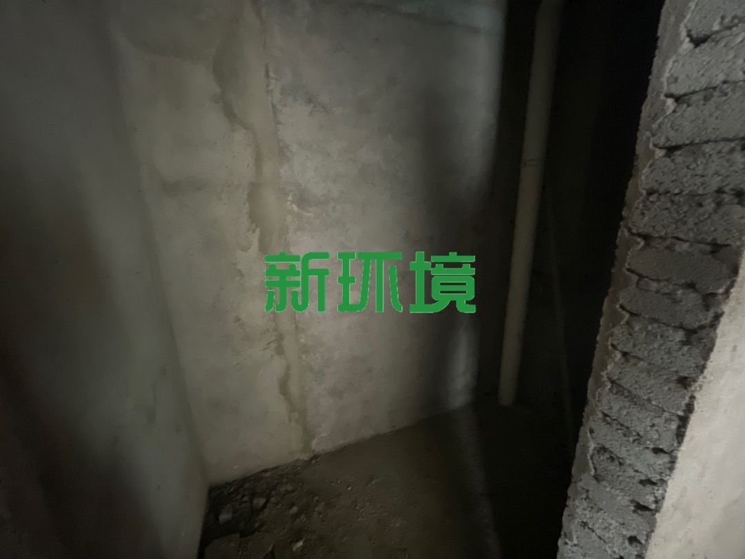 明鑫澧水湾  6室2厅2卫   70.00万客厅