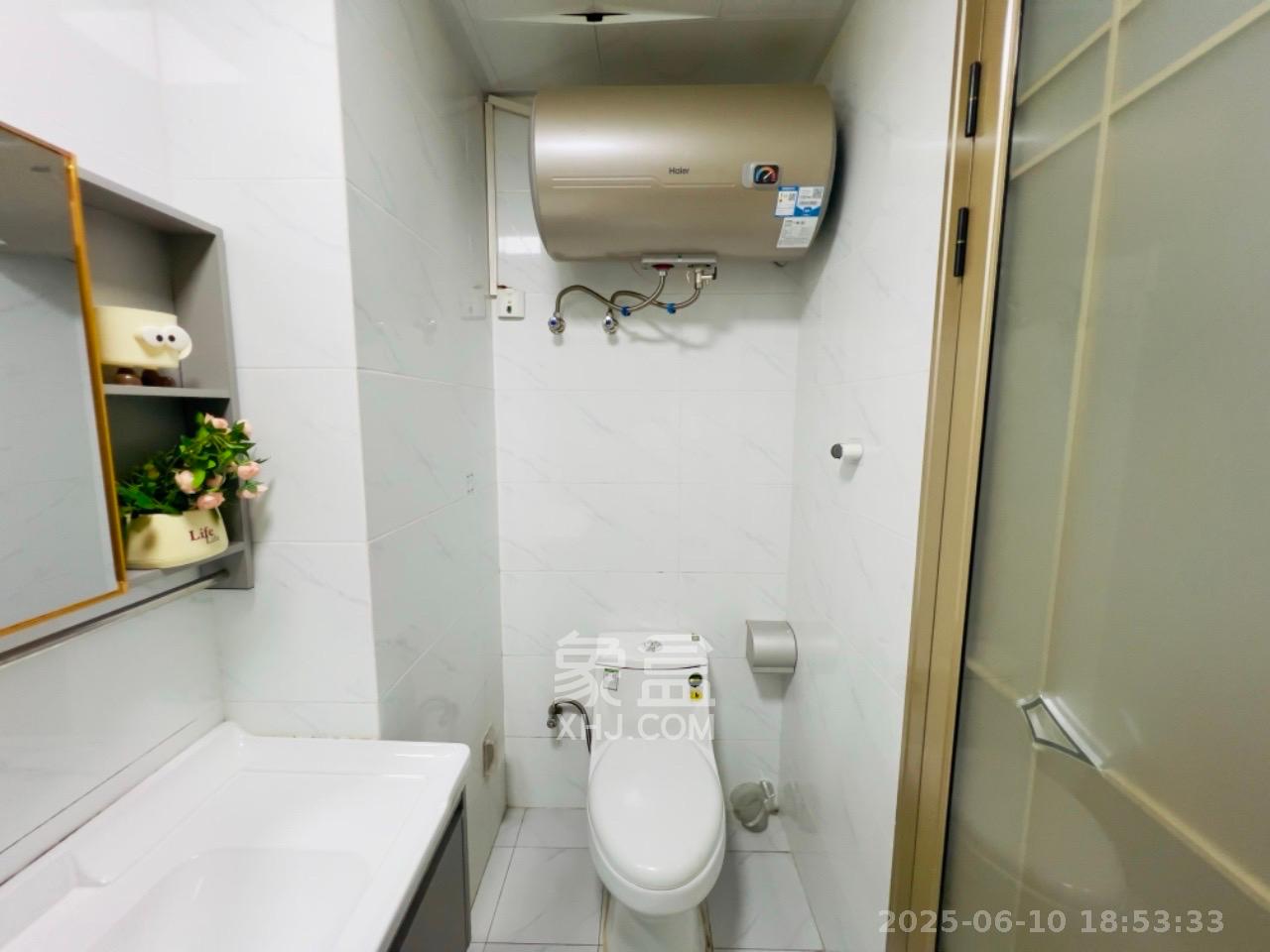 万润时光里  1室0厅0卫   2000.00元/月室内图