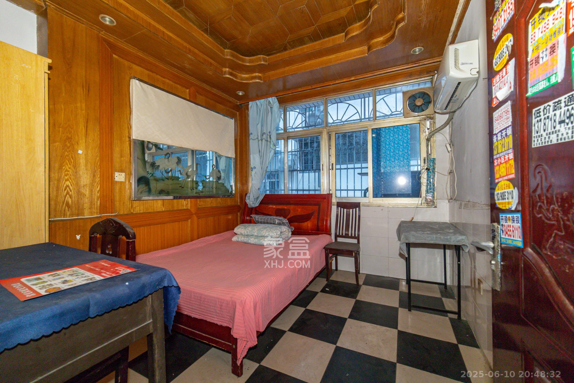 星沙二区  1室1厅1卫    460.0万 星沙二区  1室1厅1卫    460.0万卧室