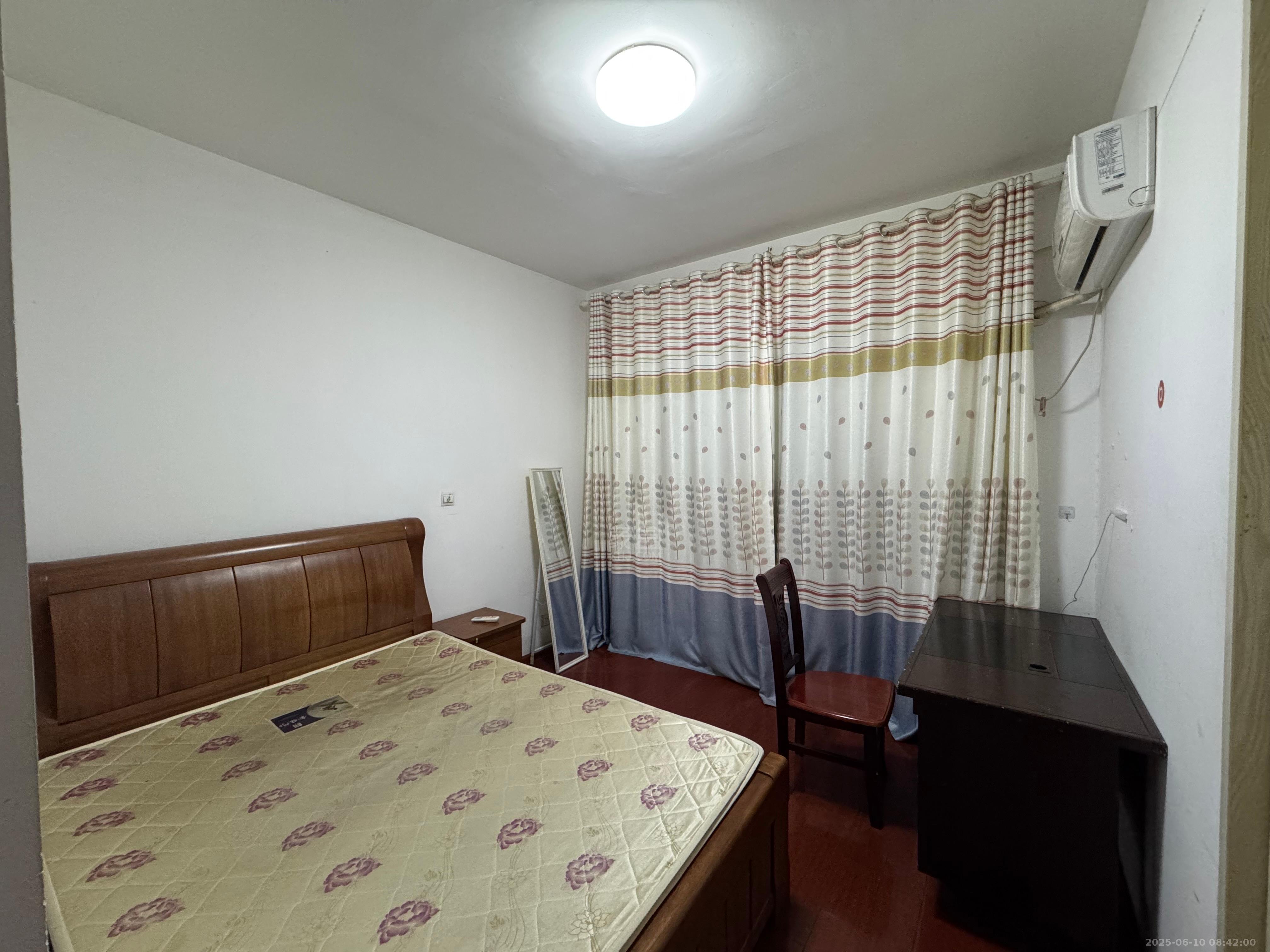 龙腾国际 3室2厅2卫 1800.0元/月 龙腾国际 3室2厅2卫 1800.0元/月室内图