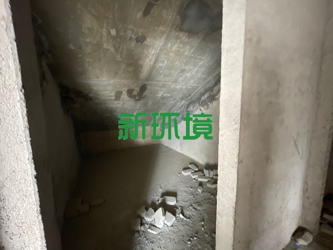 明鑫澧水湾  6室2厅2卫   70.00万客厅