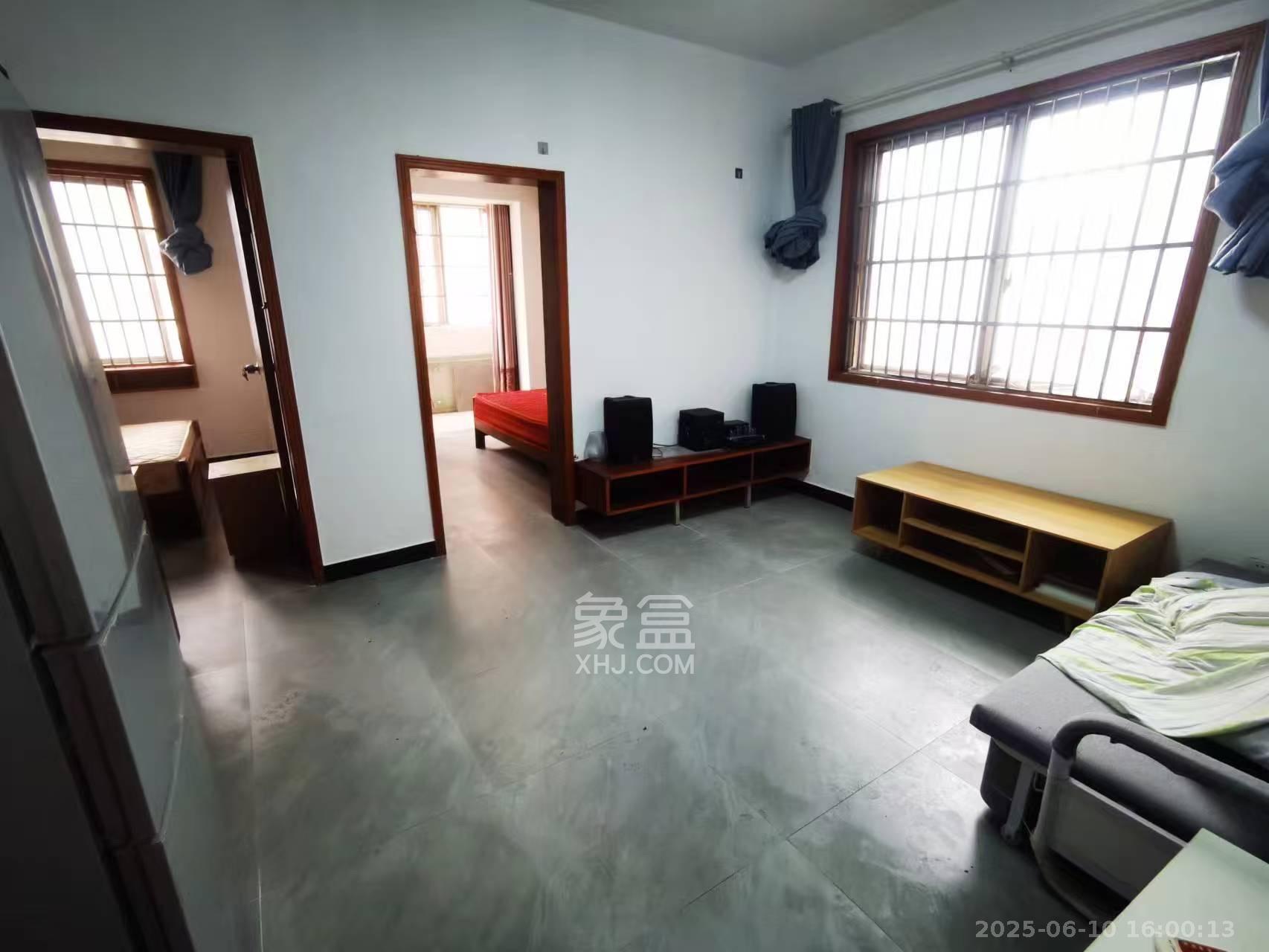 上河国际B座  2室2厅1卫   1800.00元/月