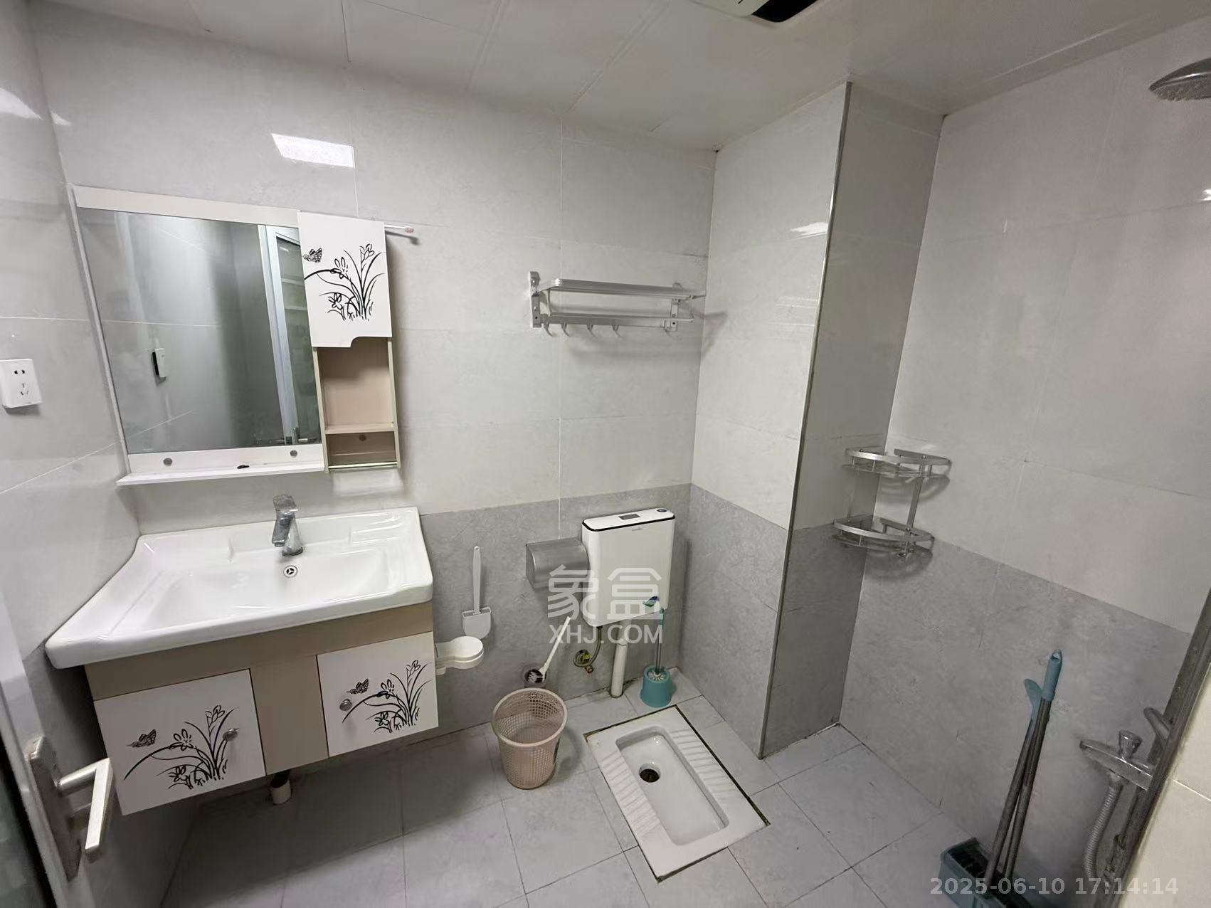 星城新宇颐景苑  1室1厅1卫   1700.00元/月室内图