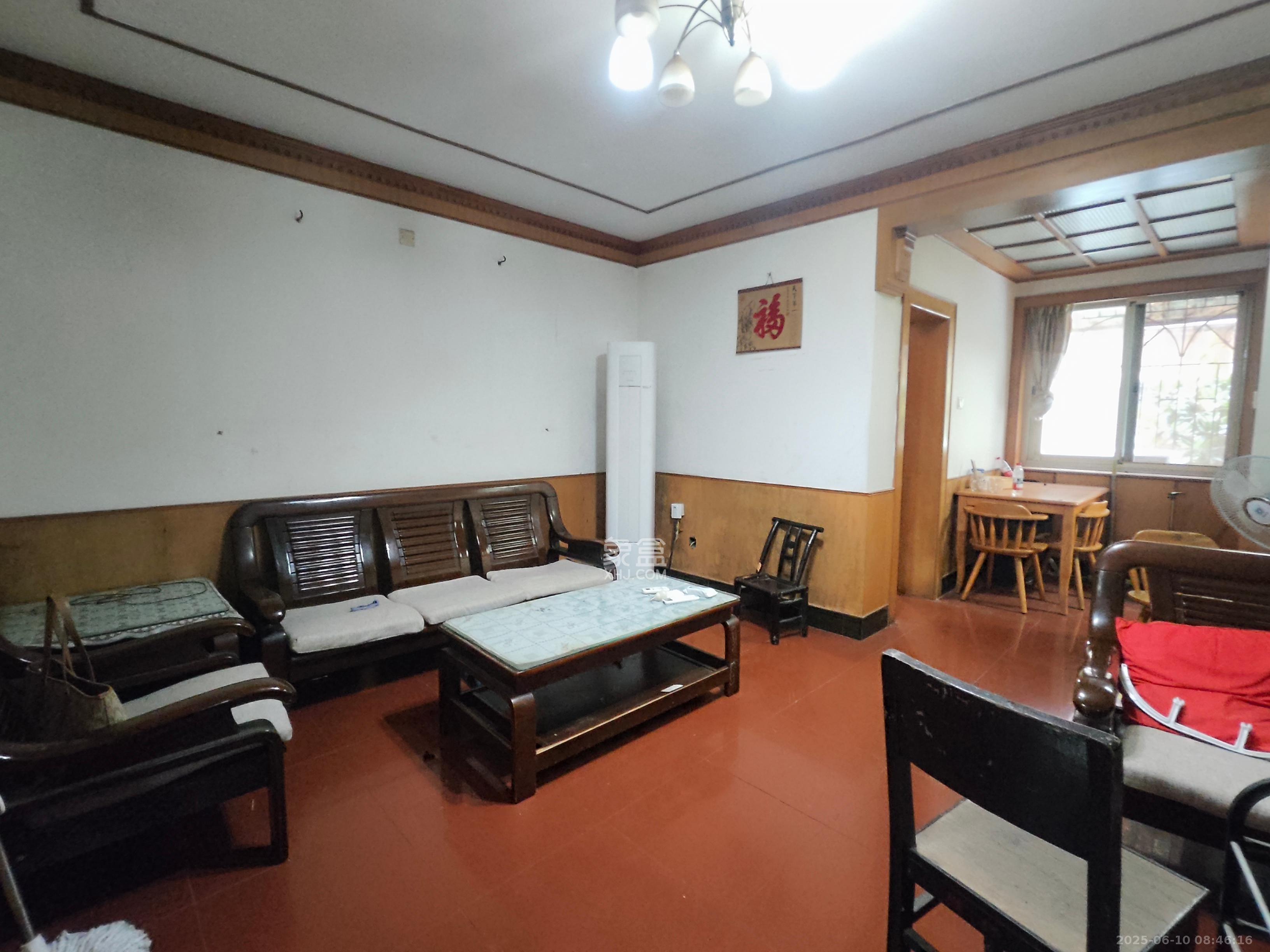 湘绣研究所南院  2室1厅1卫    1800.0元/月 湘绣研究所南院  2室1厅1卫    1800.0元/月