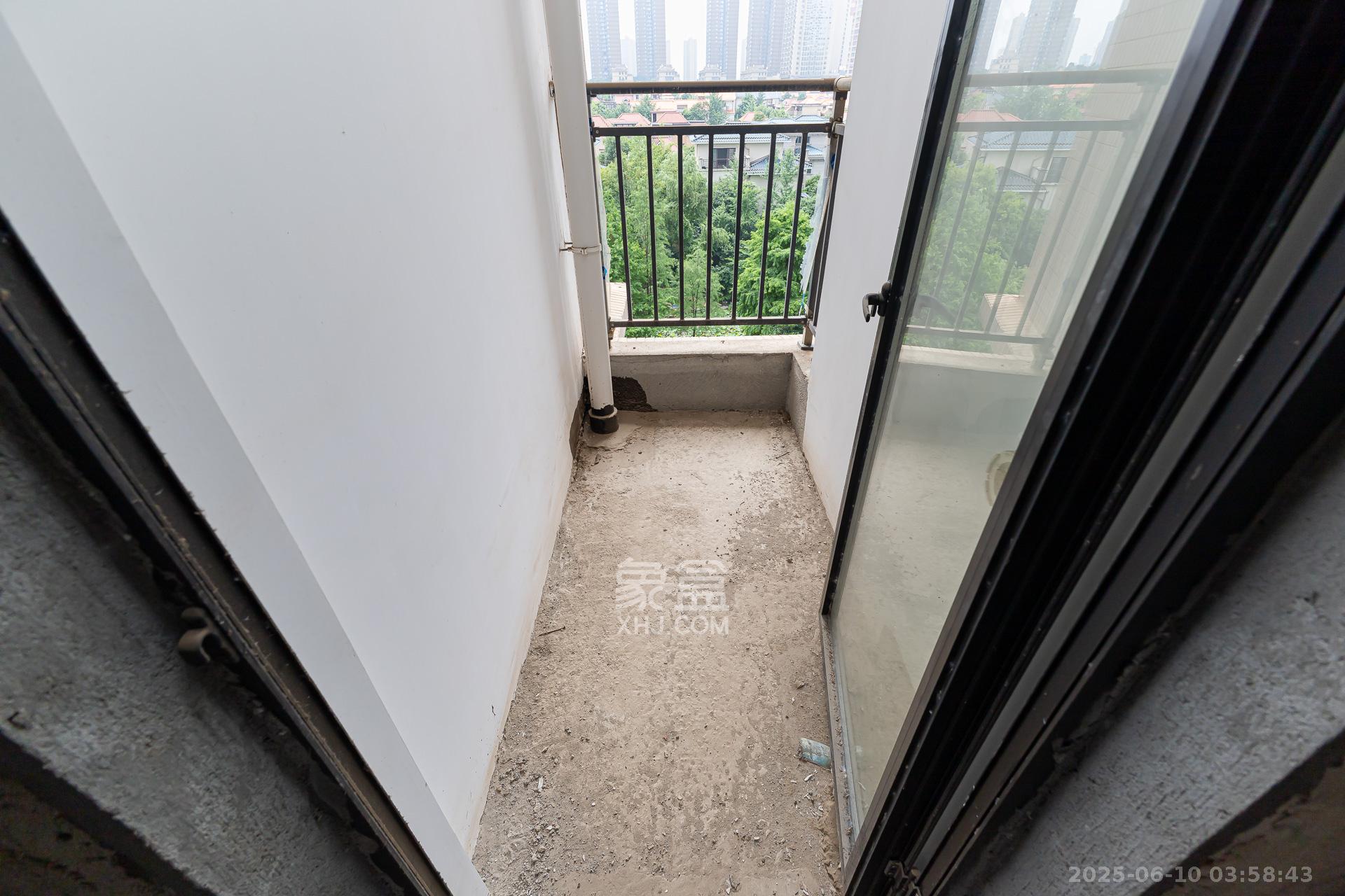 润和之悦(金泽园) 3室2厅1卫 62.0万 润和之悦(金泽园) 3室2厅1卫 62.0万阳台