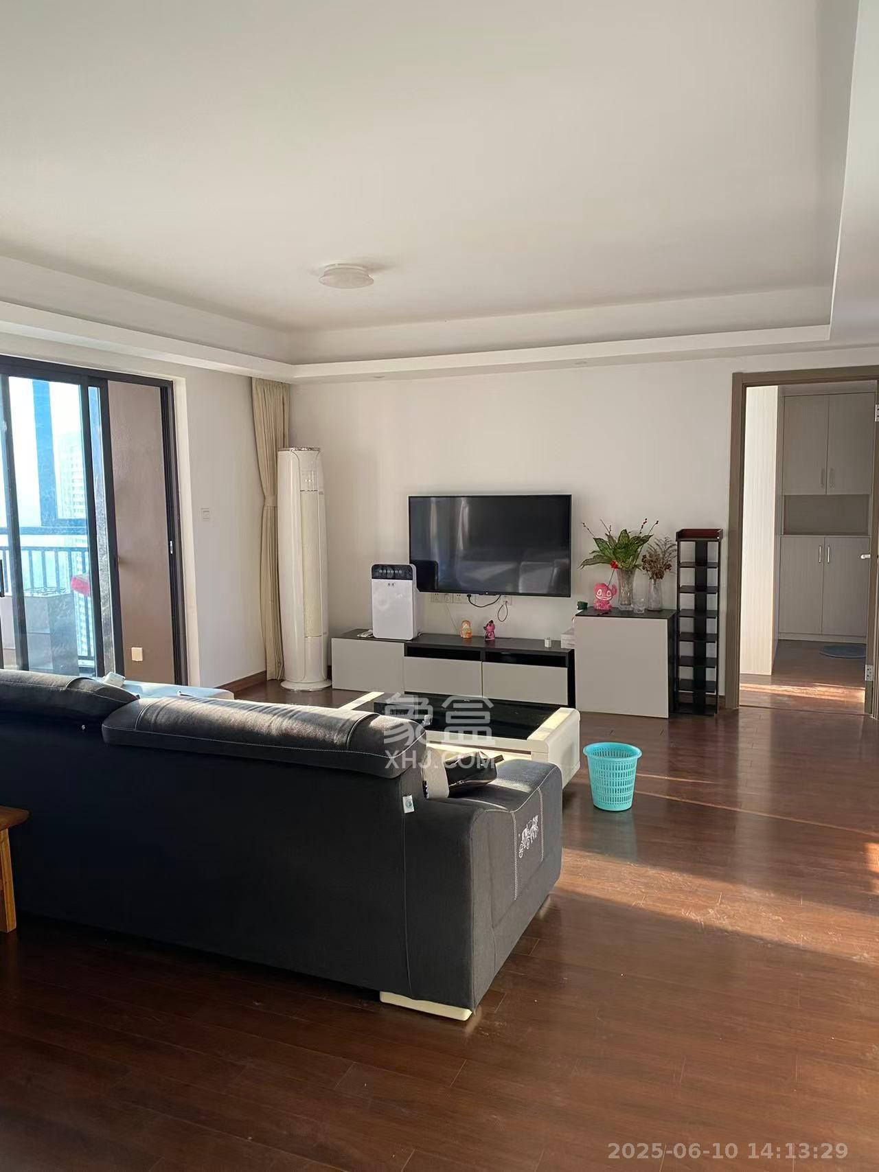 万科金域蓝湾 4室2厅2卫 3800.0元/月 万科金域蓝湾 4室2厅2卫 3800.0元/月室内图