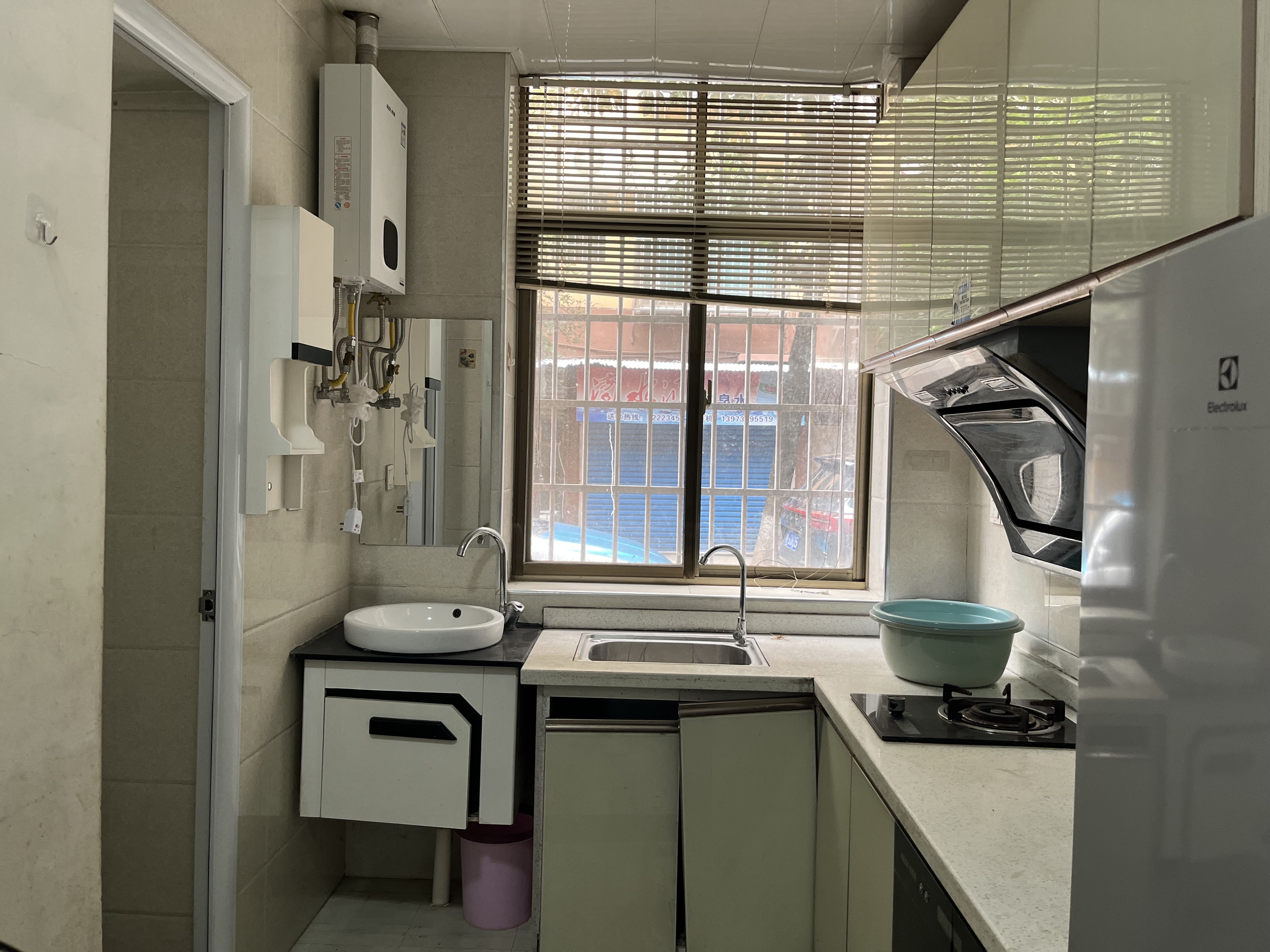 物资局家属楼(童家社区) 1室1厅1卫 1000.0元/月 物资局家属楼(童家社区) 1室1厅1卫 1000.0元/月室内图