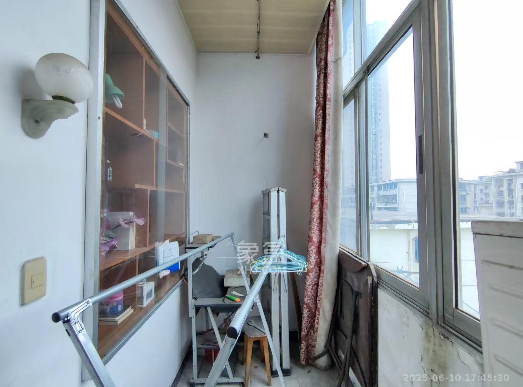 王公塘社区  2室1厅1卫   1500.00元/月室内图