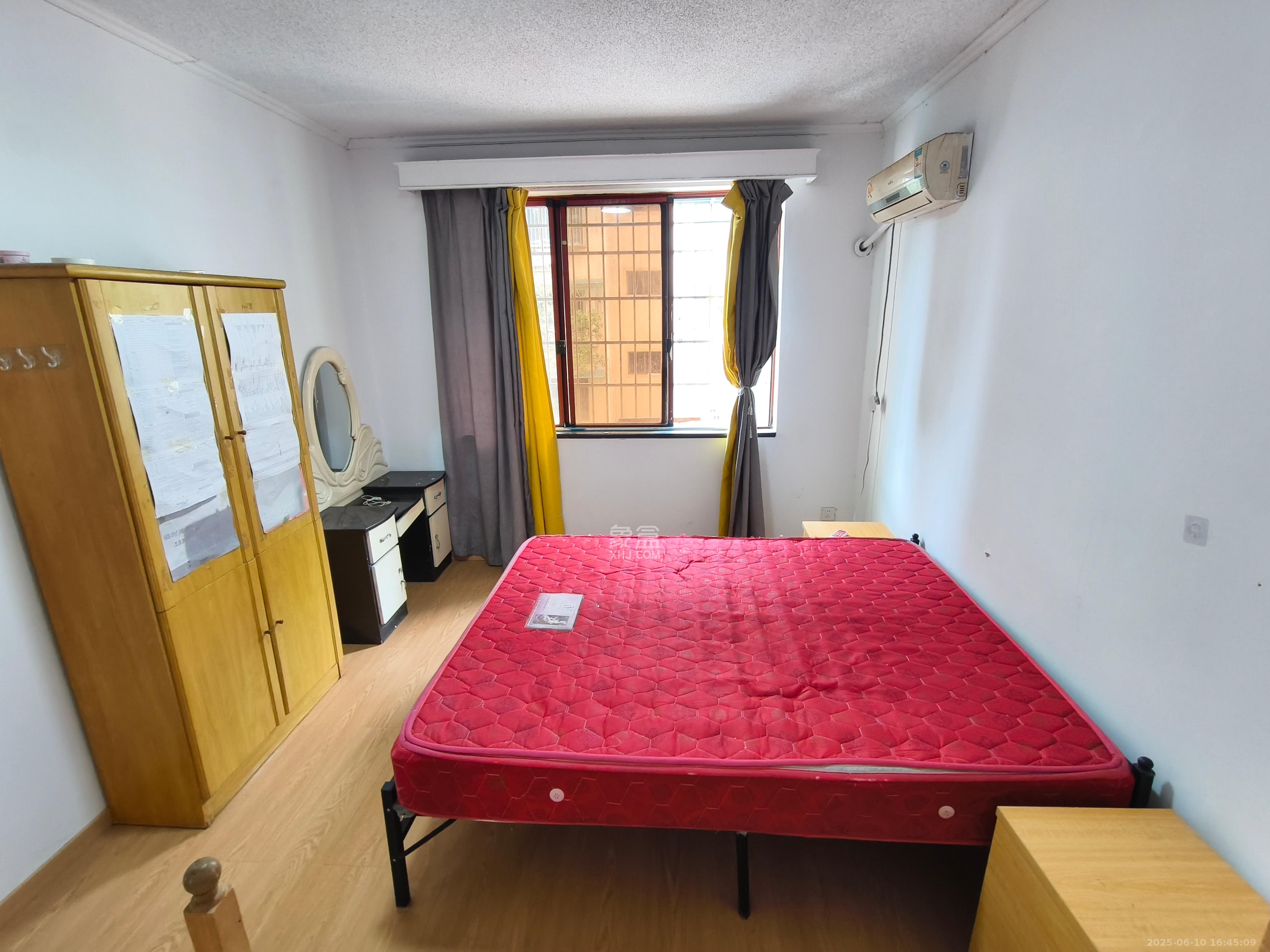 华侨二村 2室1厅1卫 2800.0元/月 华侨二村 2室1厅1卫 2800.0元/月室内图