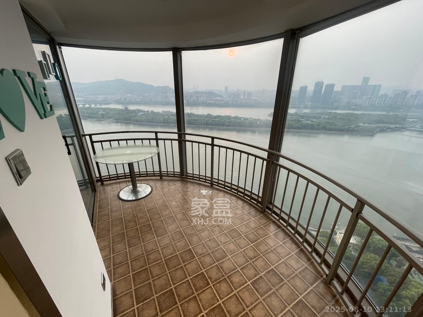 潮宗御苑  3室2厅2卫    7000.0元/月室内图