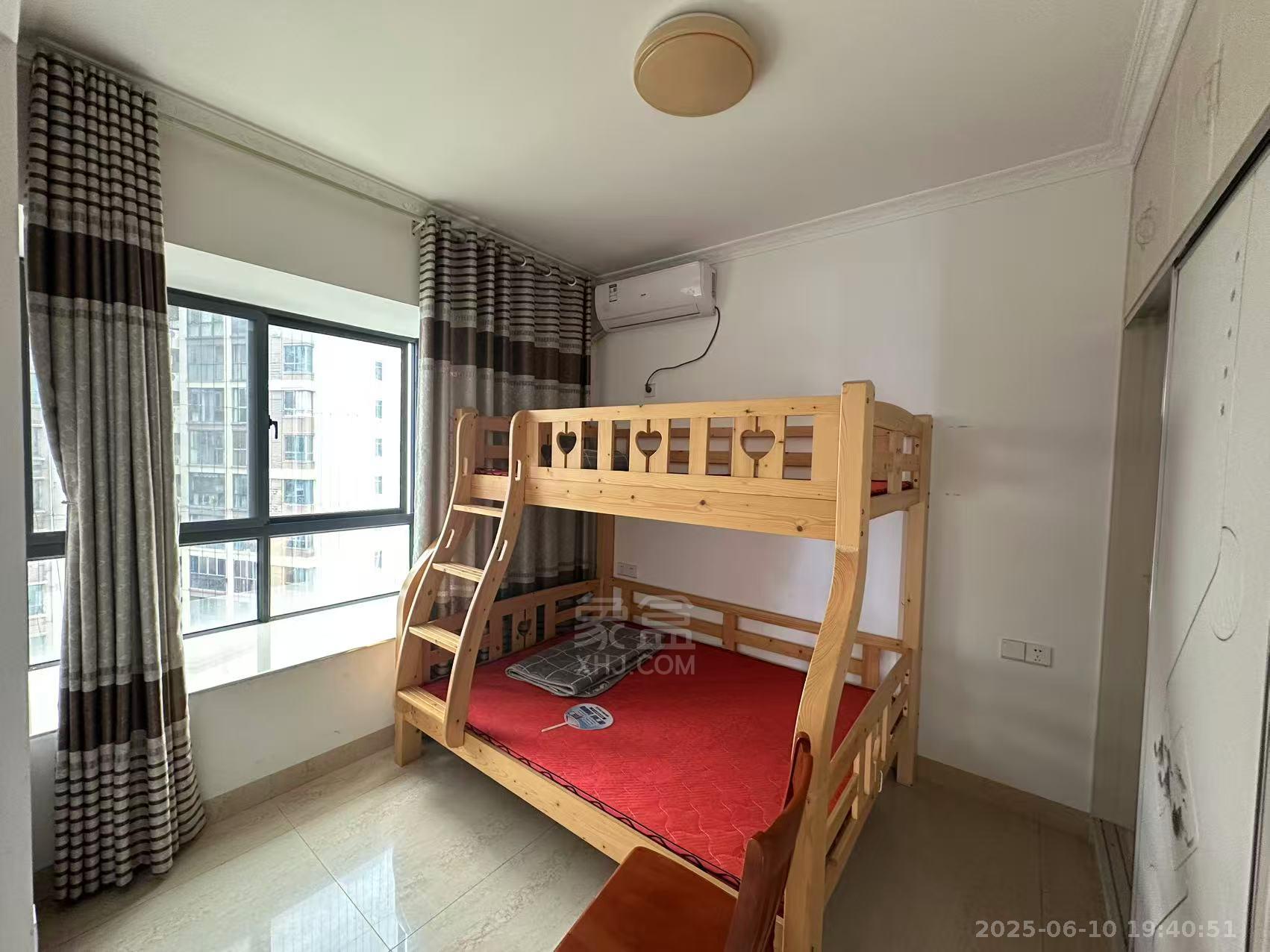 武广国际学苑 3室2厅1卫 2000.0元/月 武广国际学苑 3室2厅1卫 2000.0元/月室内图