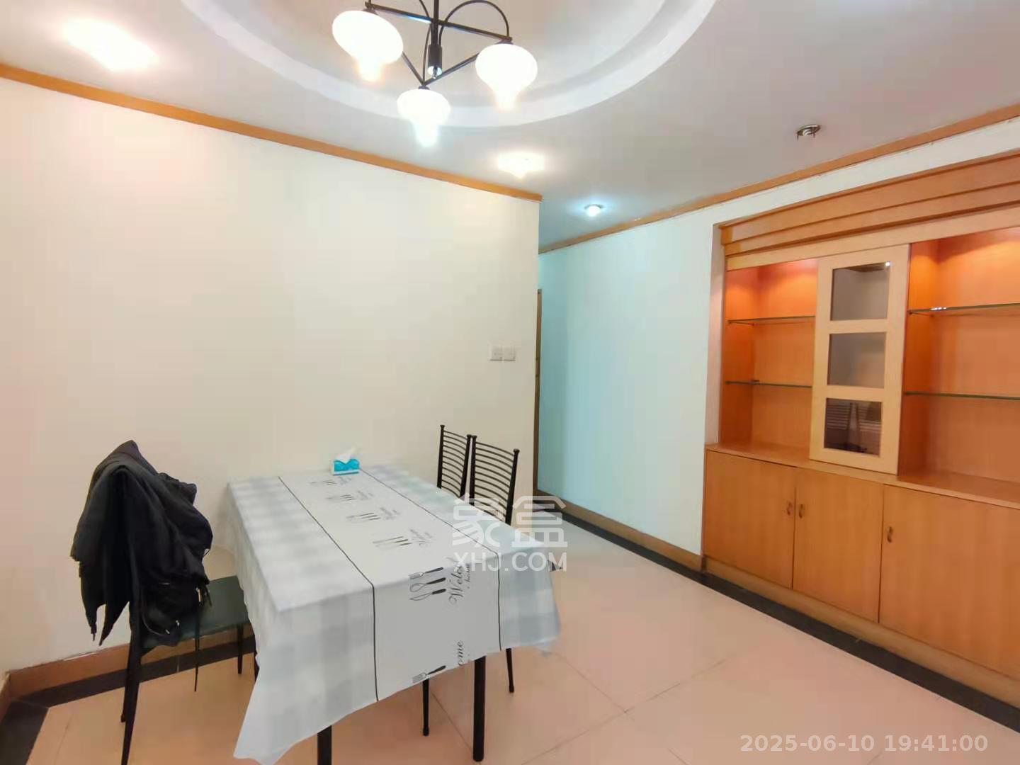 建工集团单位房 3室2厅1卫 2300.0元/月 建工集团单位房 3室2厅1卫 2300.0元/月室内图