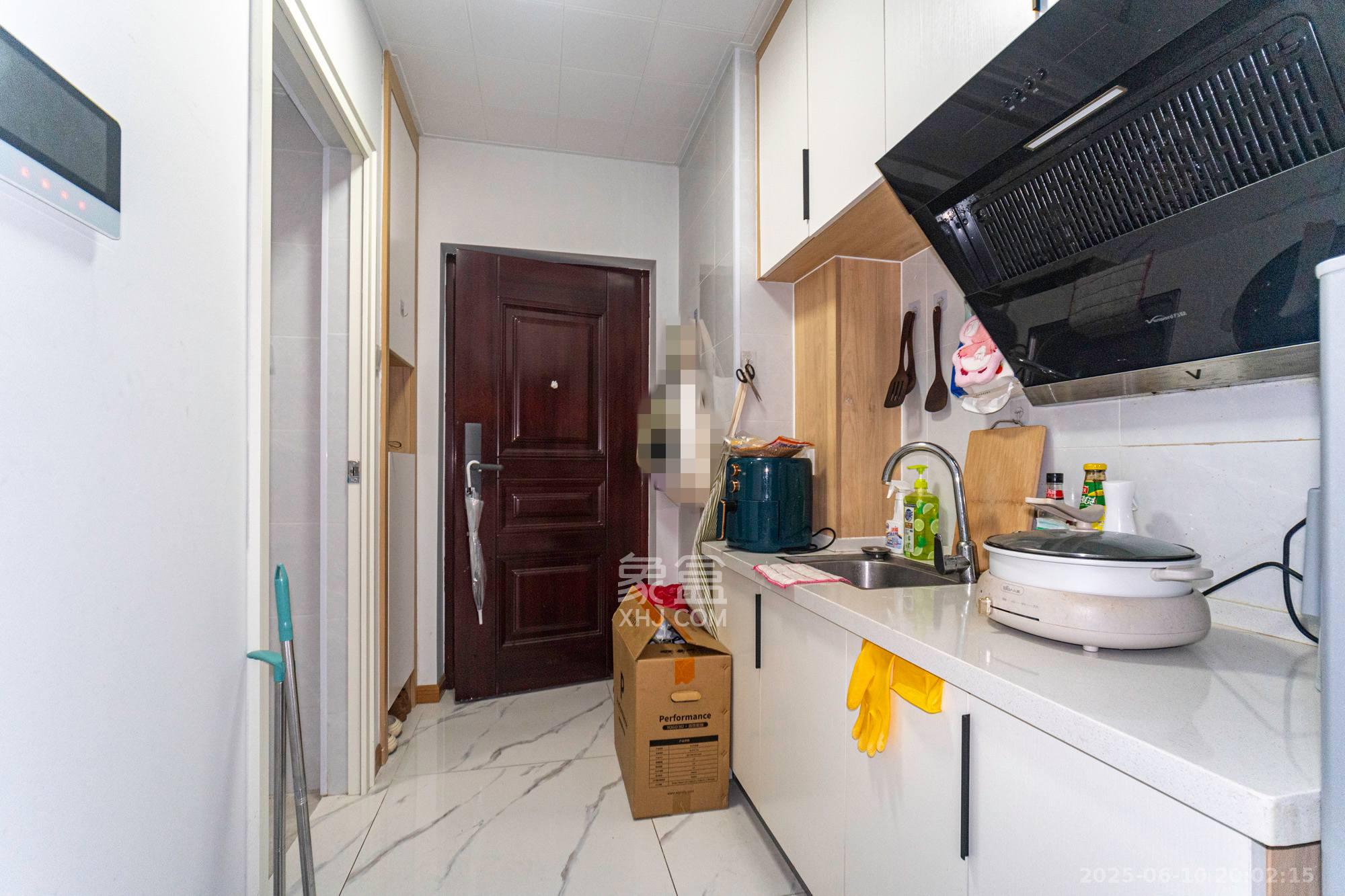 中建悦和城  1室1厅1卫    25.0万 中建悦和城  1室1厅1卫    25.0万厨房