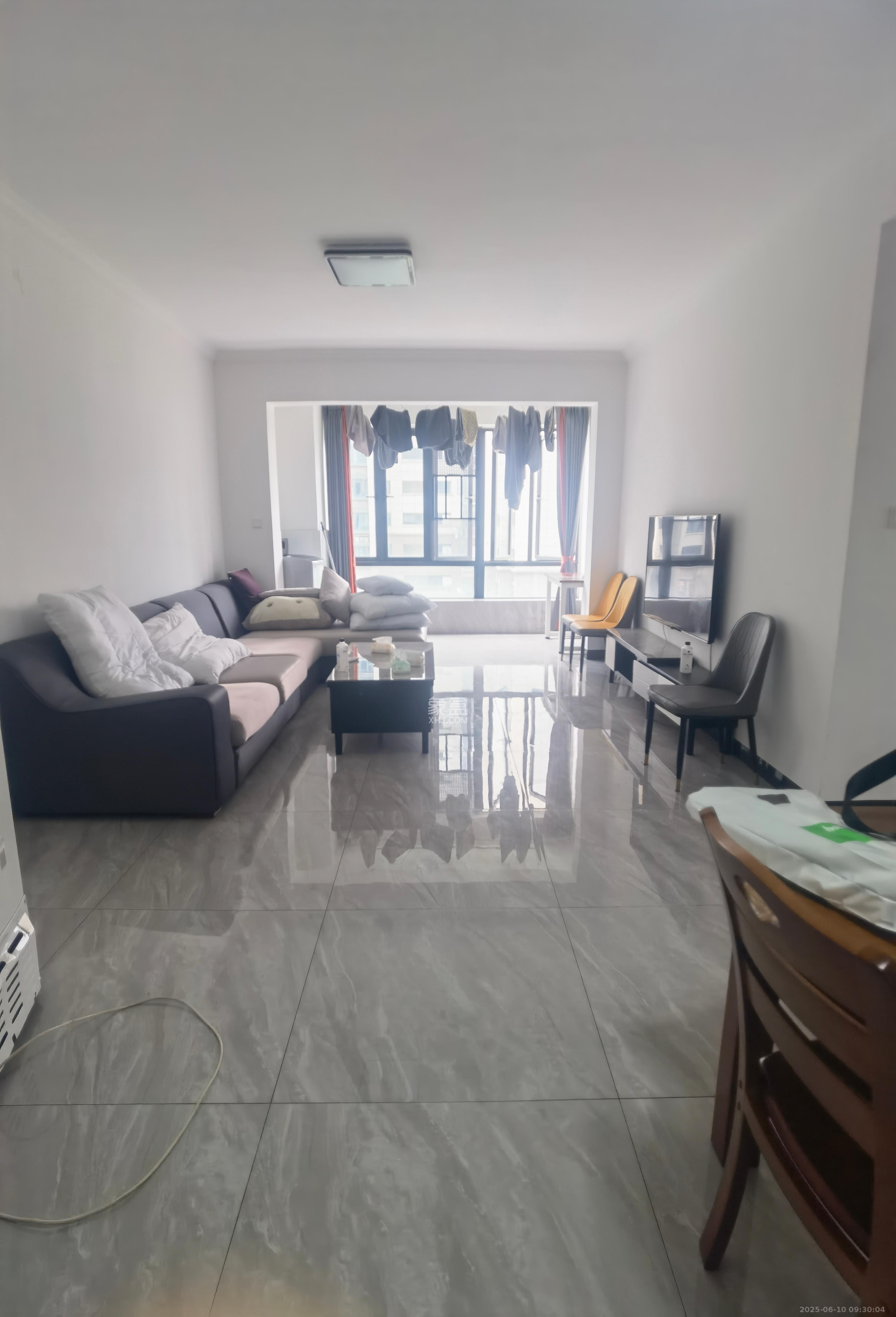 南山十里天池 3室2厅2卫 2600.0元/月 南山十里天池 3室2厅2卫 2600.0元/月室内图