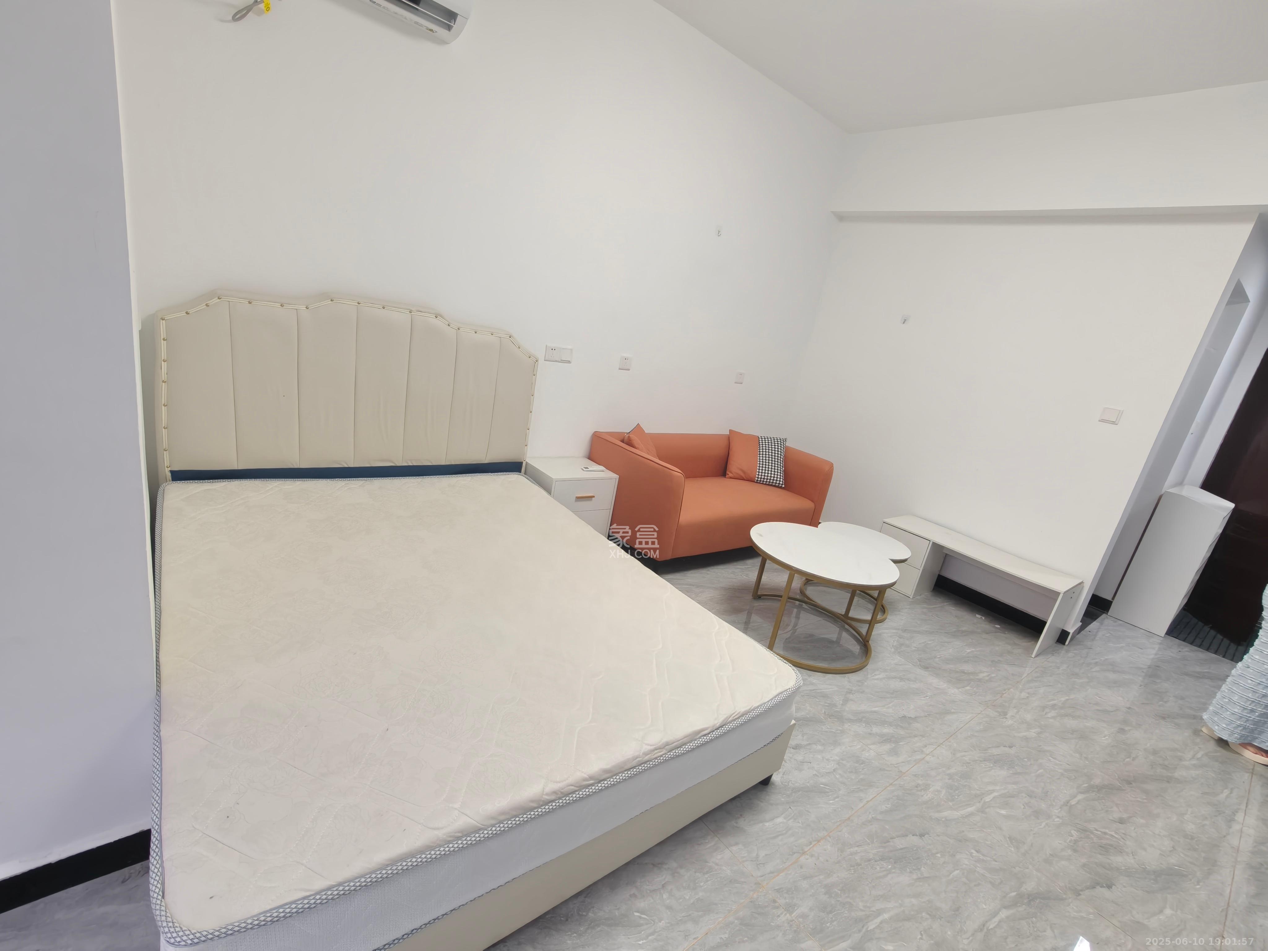 MOMA当代广场 2室1厅1卫 1400.0元/月 MOMA当代广场 2室1厅1卫 1400.0元/月室内图