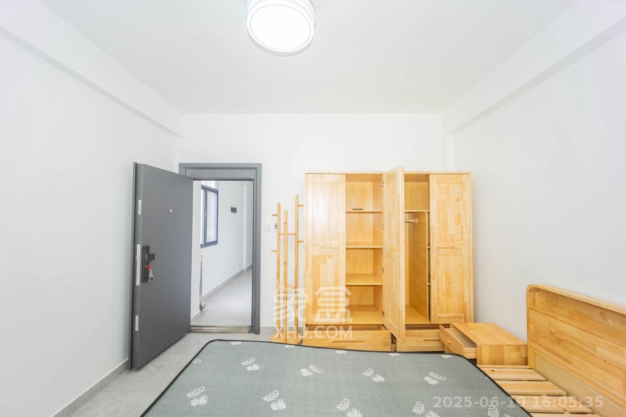 宝塔山私房散盘 1室1厅1卫 1600.0元/月 宝塔山私房散盘 1室1厅1卫 1600.0元/月室内图