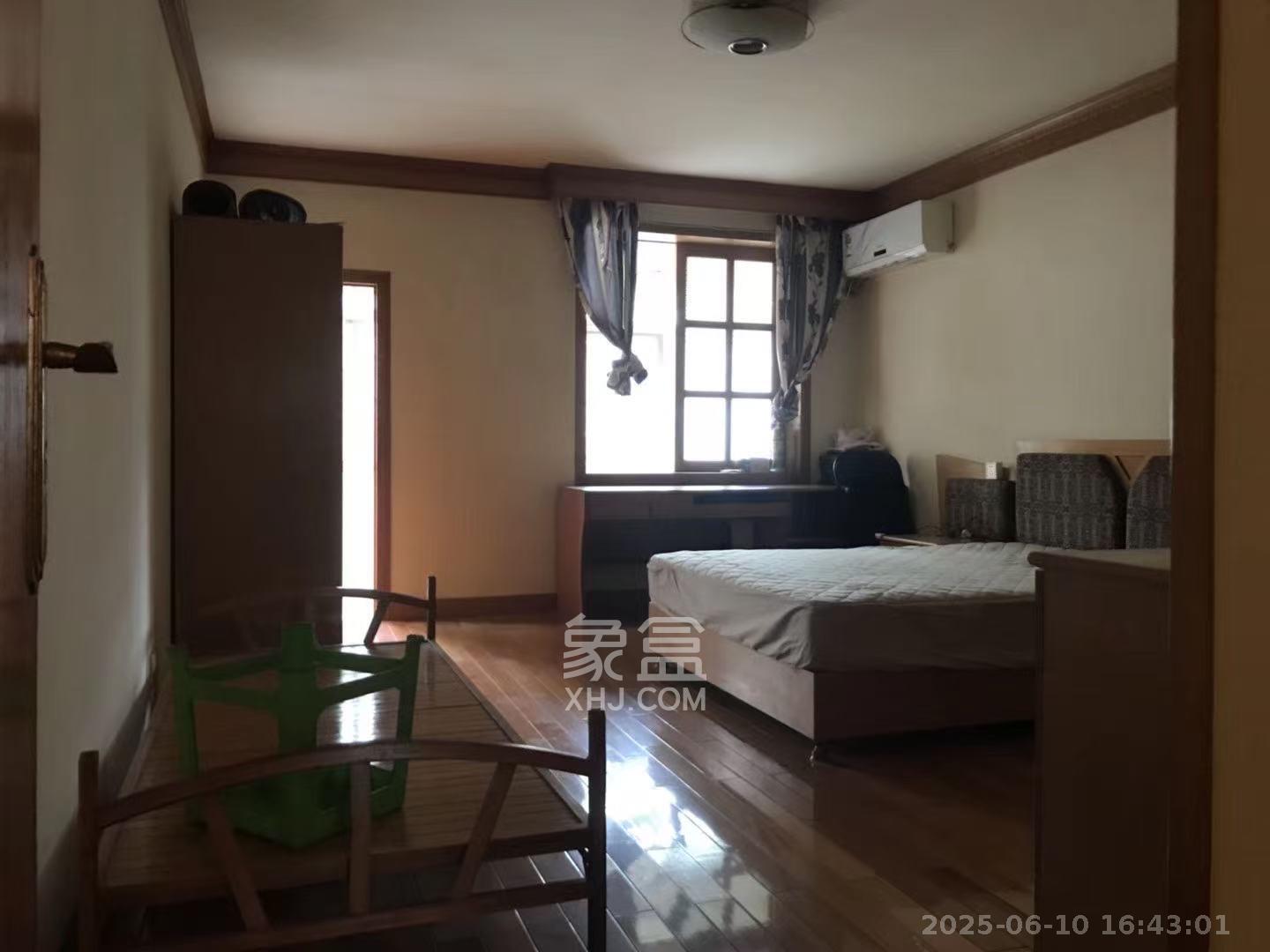 佳兴公寓  3室2厅2卫    3200.0元/月 佳兴公寓  3室2厅2卫    3200.0元/月室内图