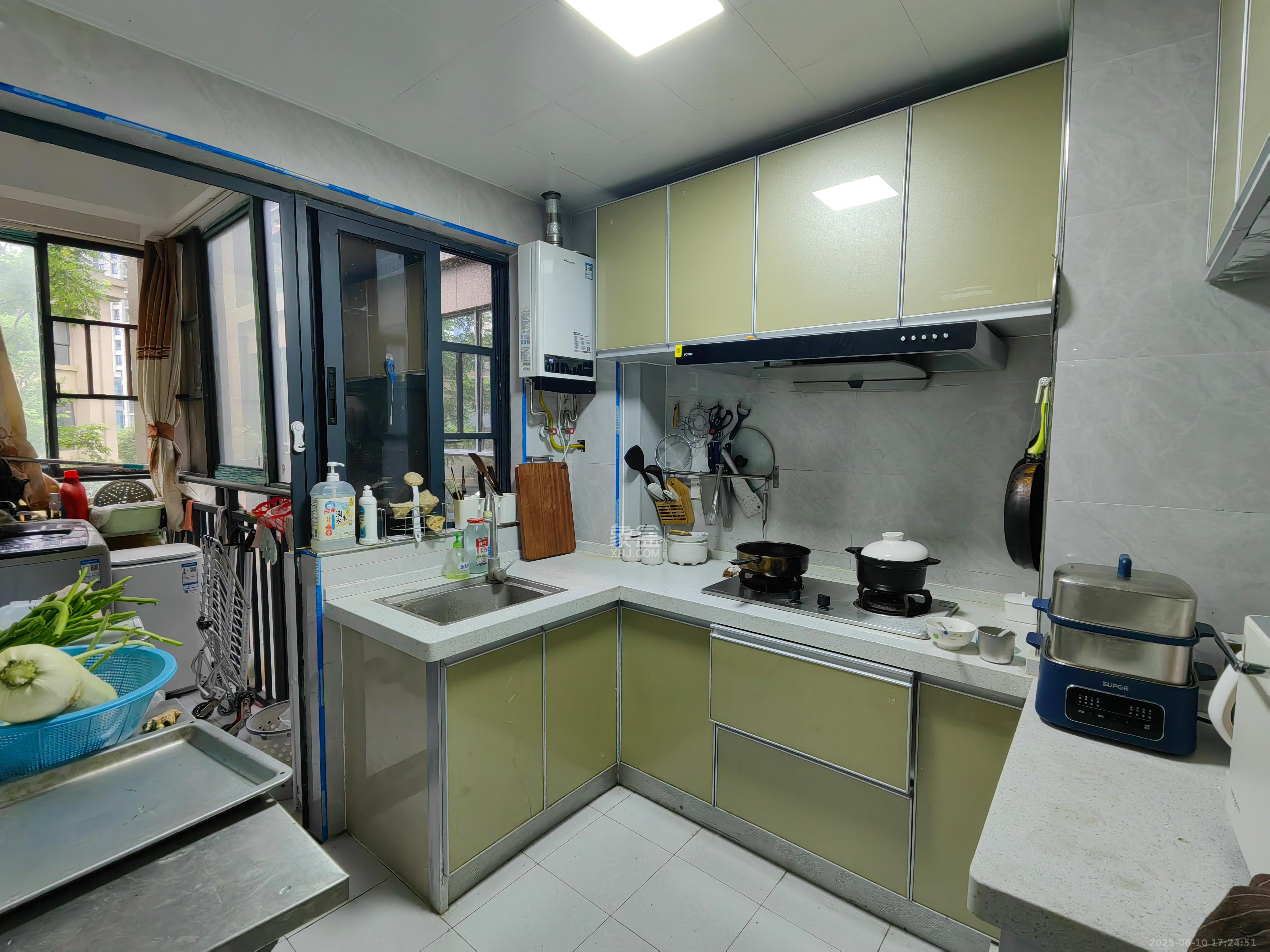 中建梅溪湖中心  4室2厅2卫   3800.00元/月室内图