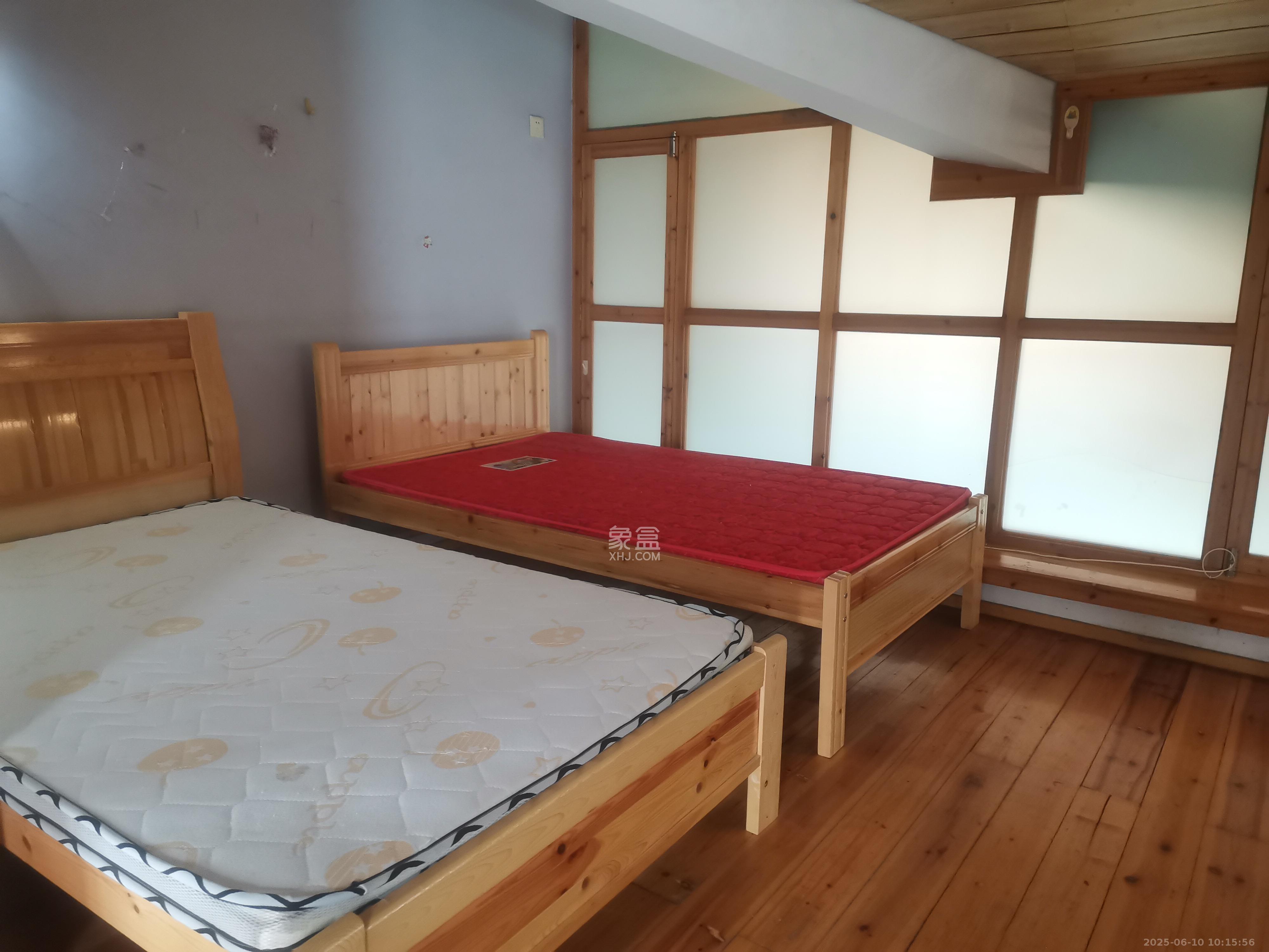 东方新城 5室2厅4卫 3200.0元/月 东方新城 5室2厅4卫 3200.0元/月室内图