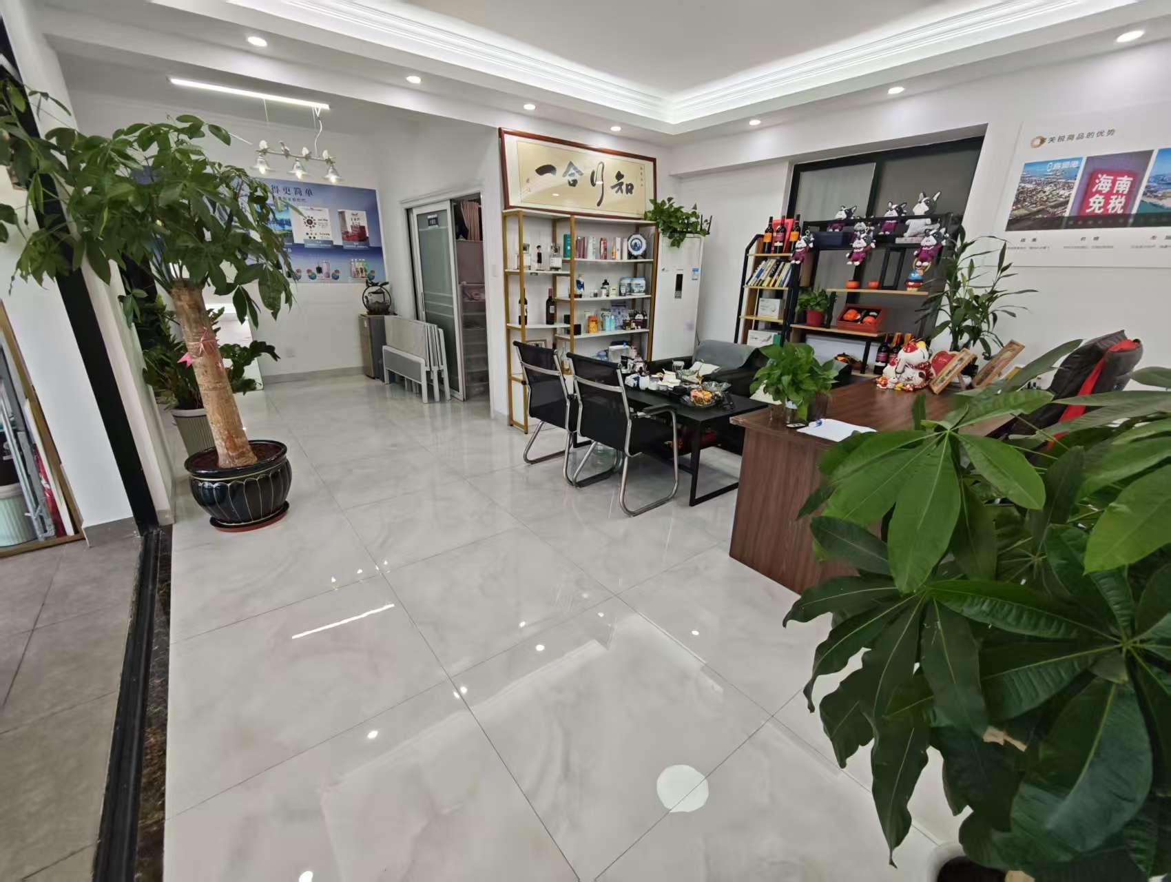 洛杉矶城 3室2厅2卫 3000.0元/月 洛杉矶城 3室2厅2卫 3000.0元/月室内图