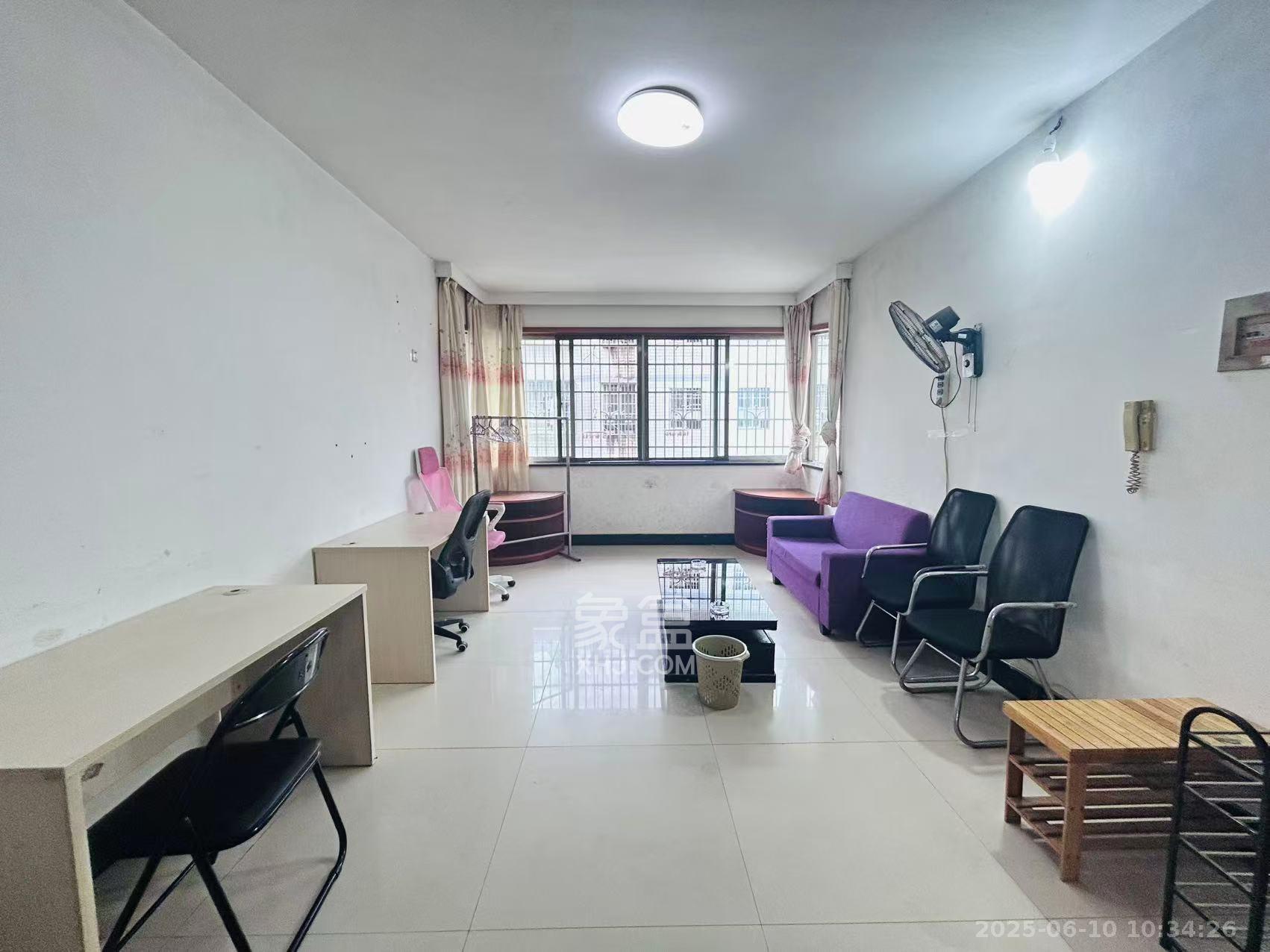 粟塘小区  3室2厅2卫    2000.0元/月 粟塘小区  3室2厅2卫    2000.0元/月室内图